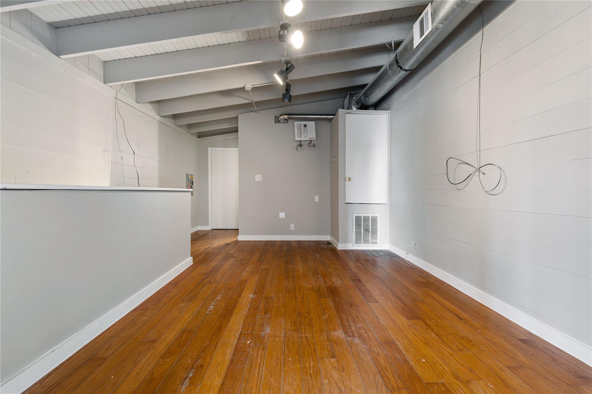 6911 Avenue O # 1