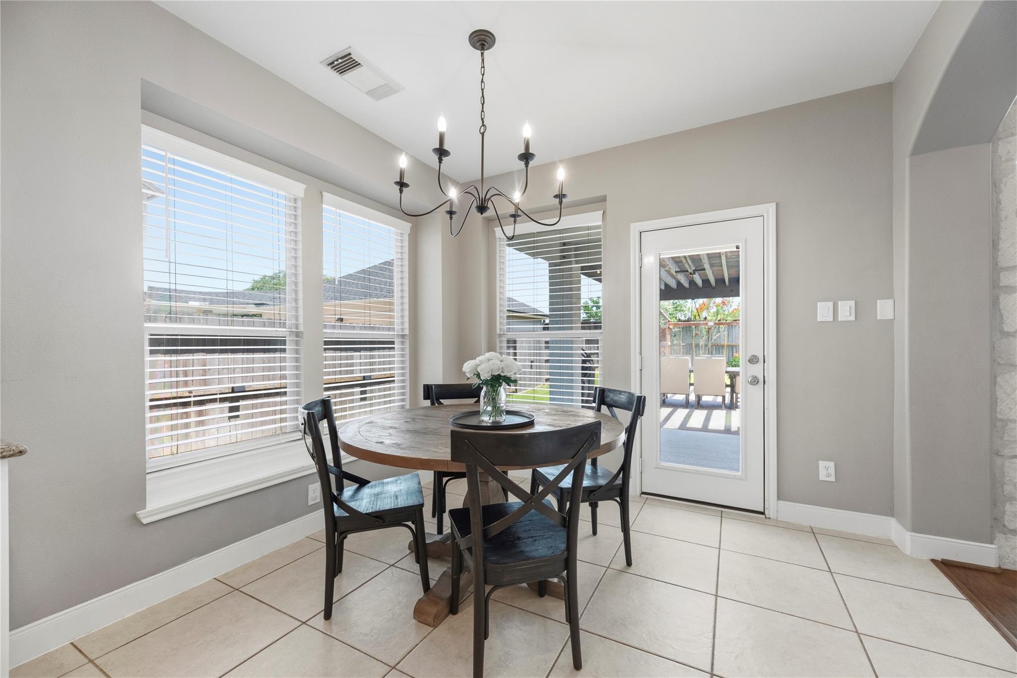 8911 Helena Bend