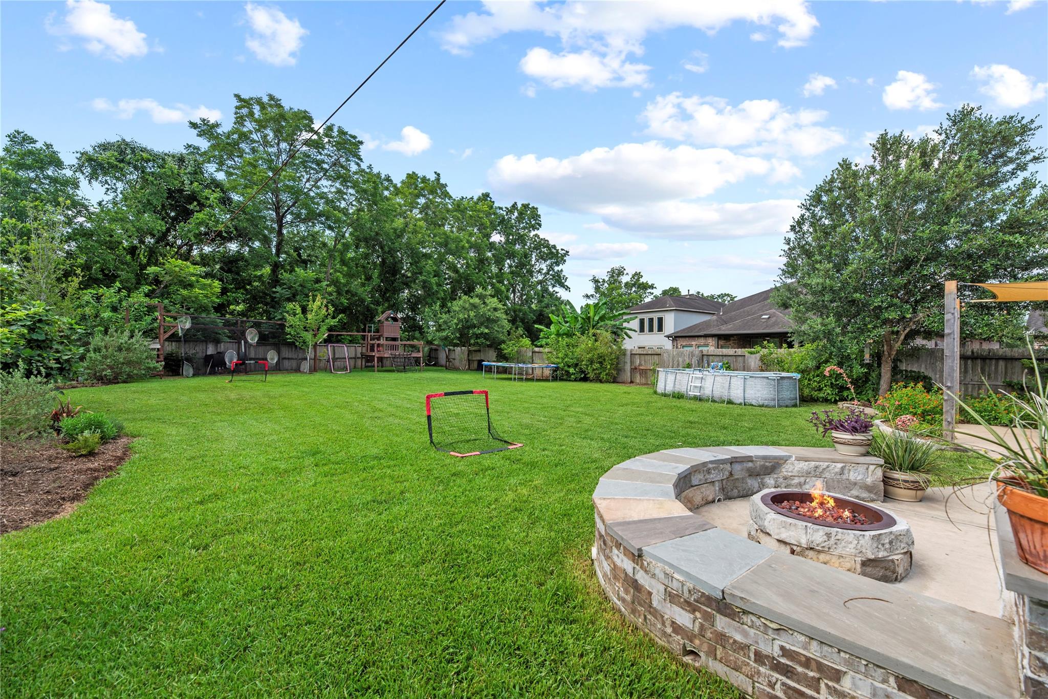 10810 Campbell Point