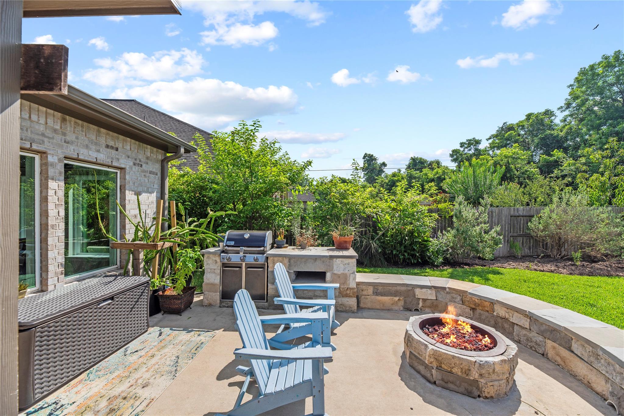 10810 Campbell Point