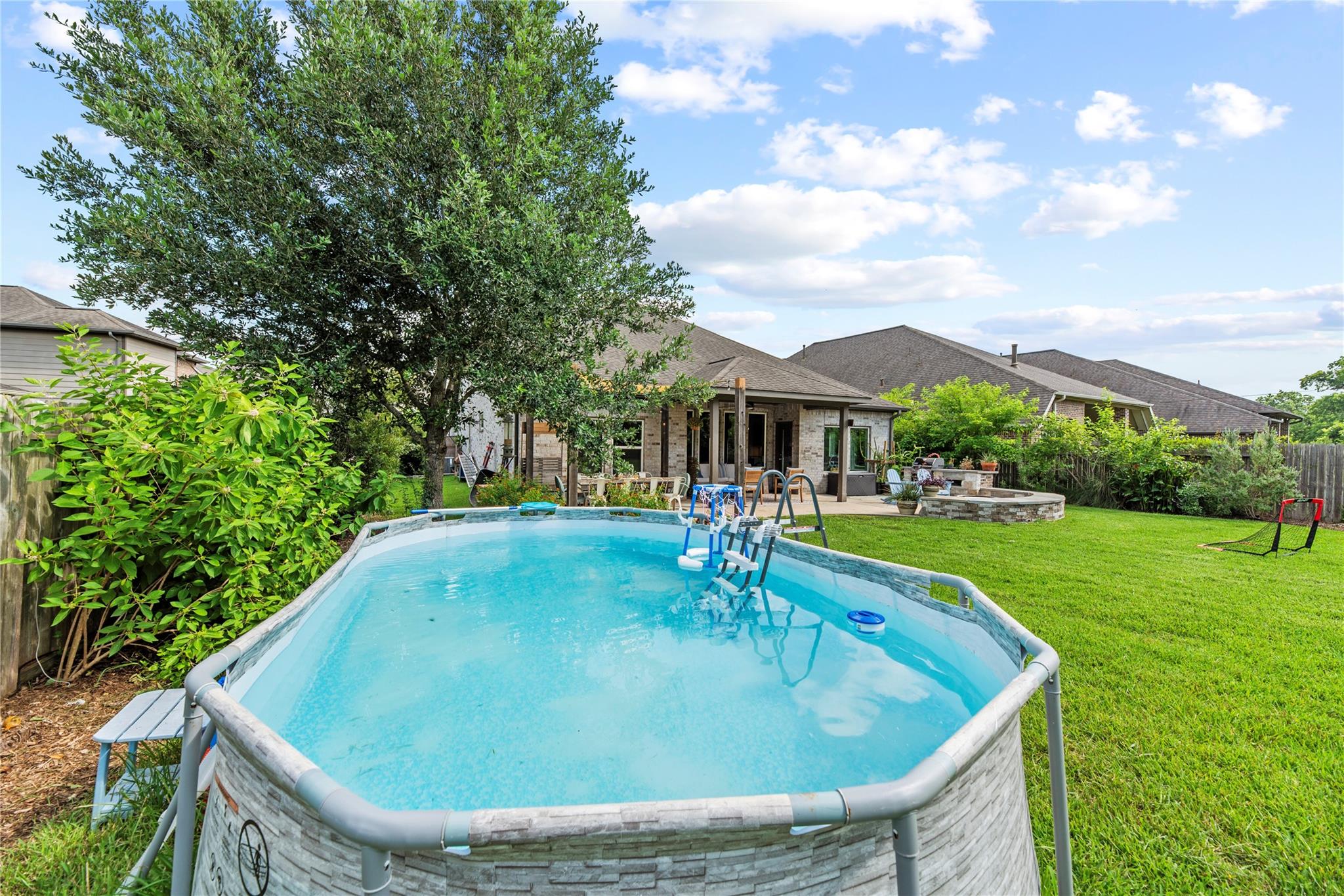 10810 Campbell Point