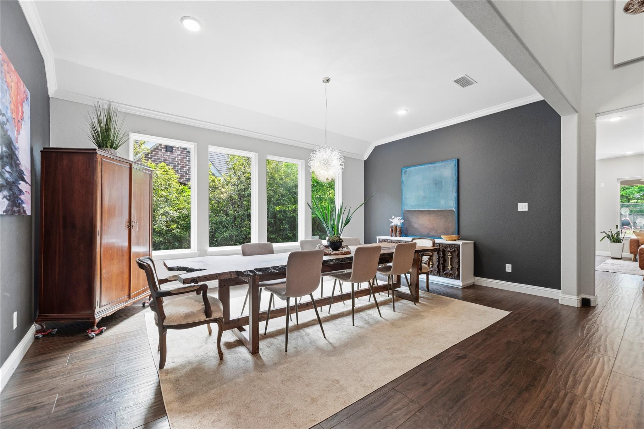 10810 Campbell Point