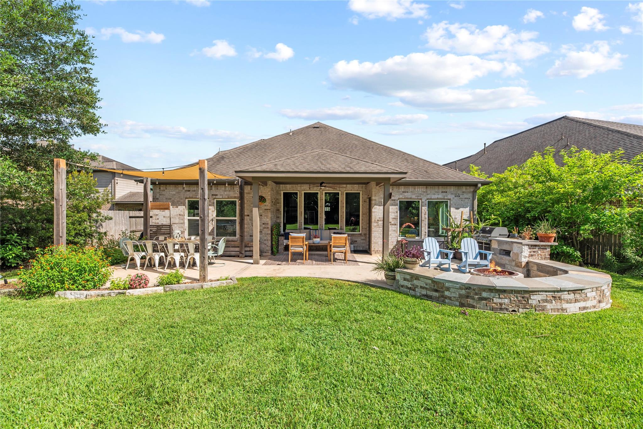 10810 Campbell Point