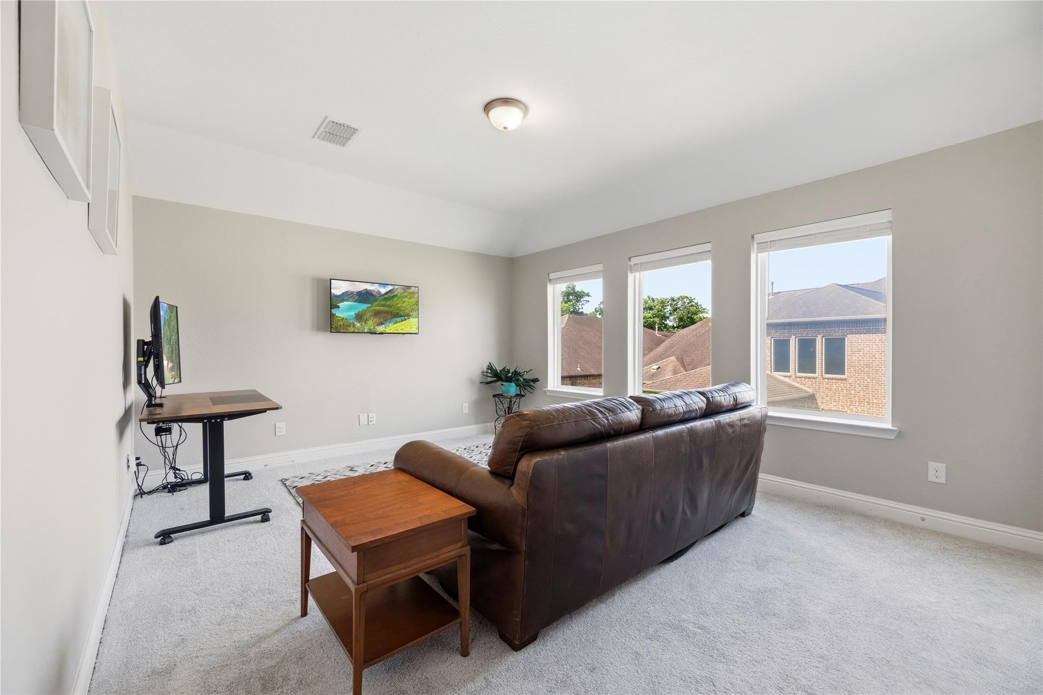 10810 Campbell Point