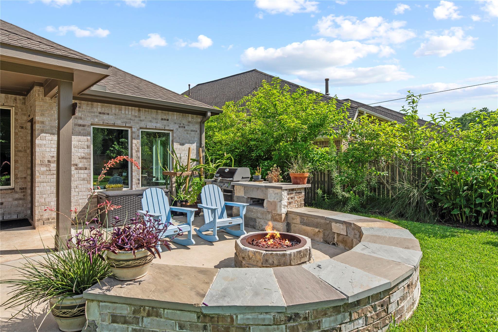10810 Campbell Point