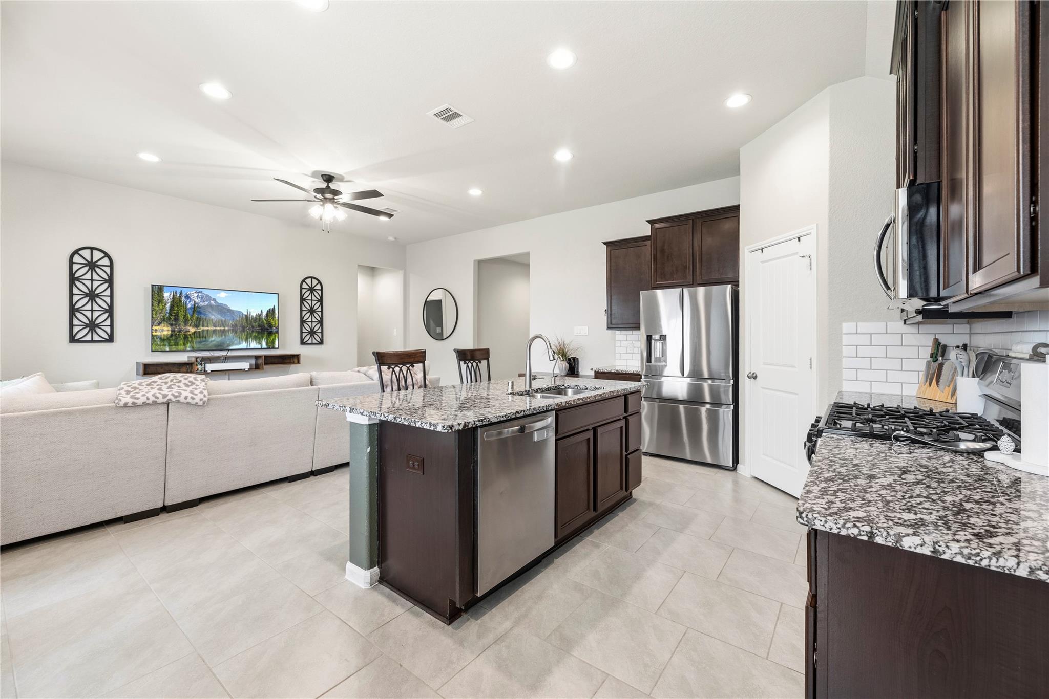 8618 Green Paseo Place