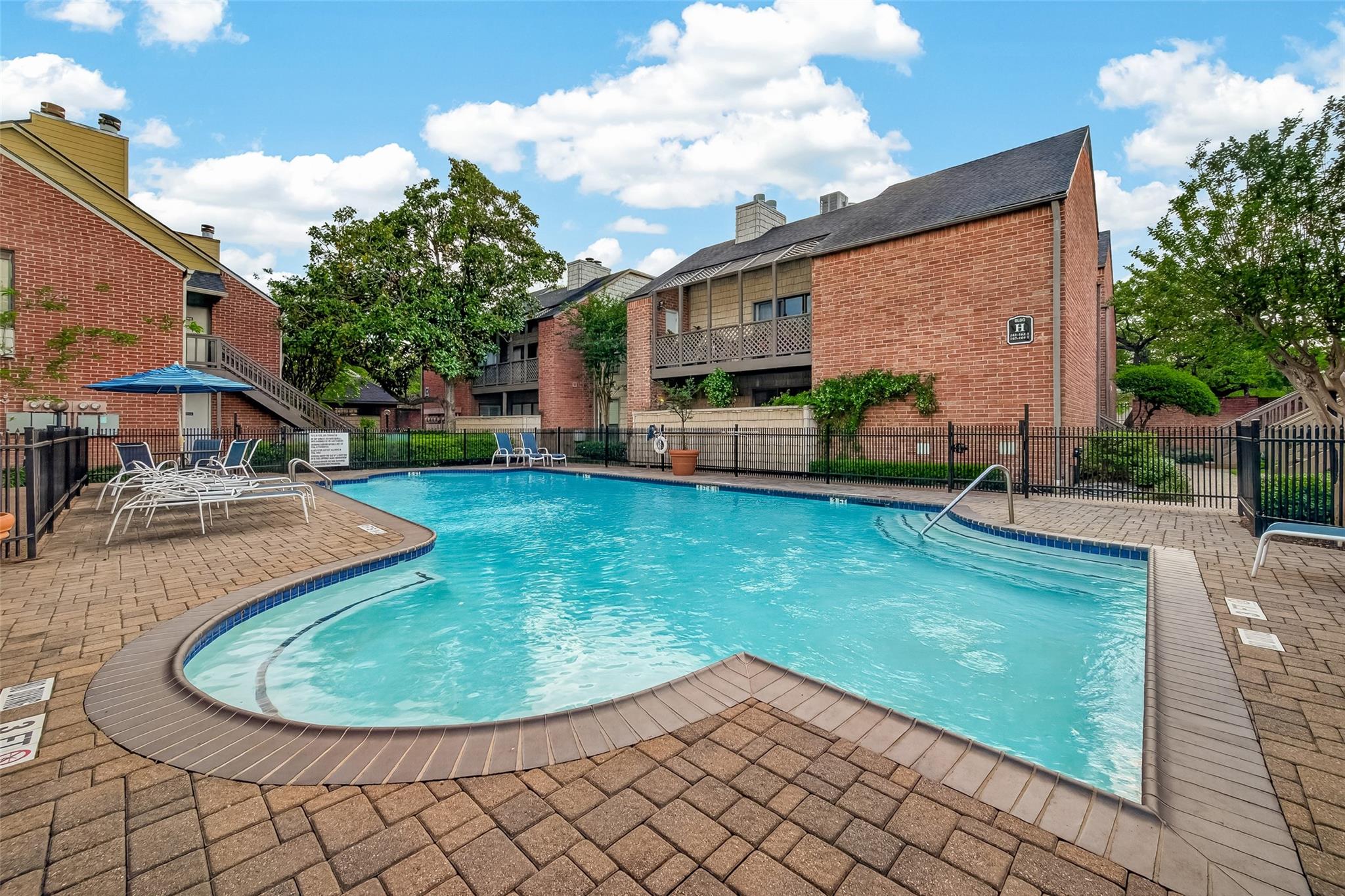 2829 Timmons Lane # 144