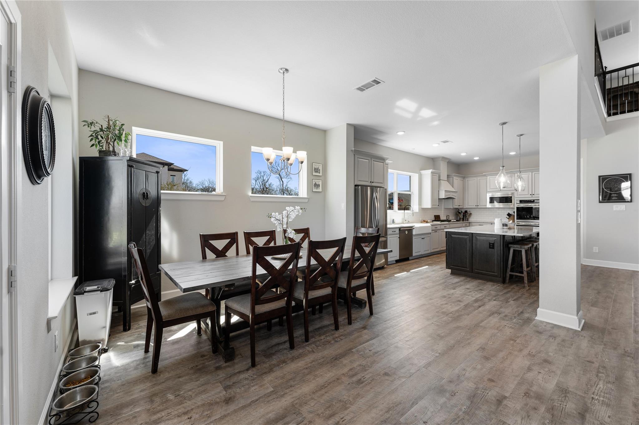 10027 Golden Woods Drive