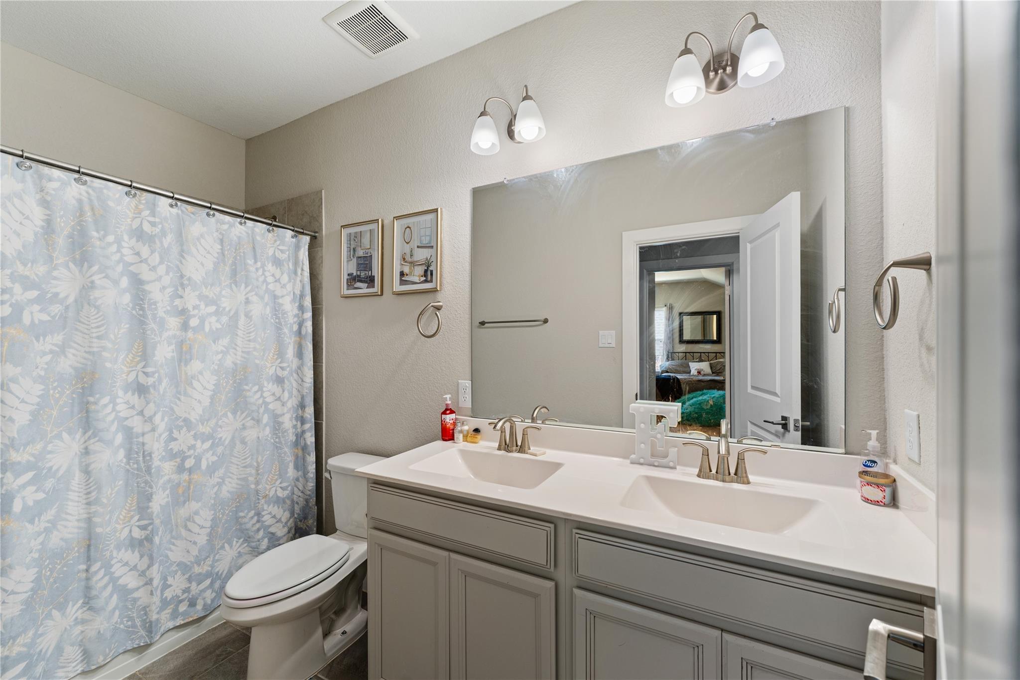 10027 Golden Woods Drive