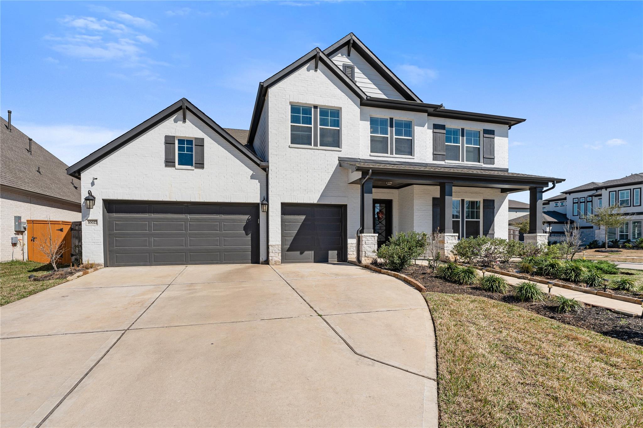 10027 Golden Woods Drive