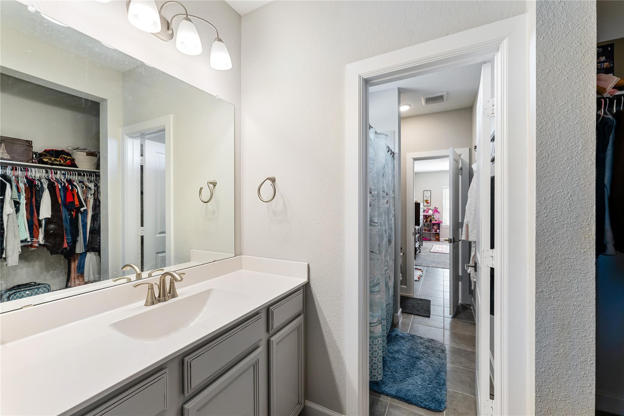 10027 Golden Woods Drive