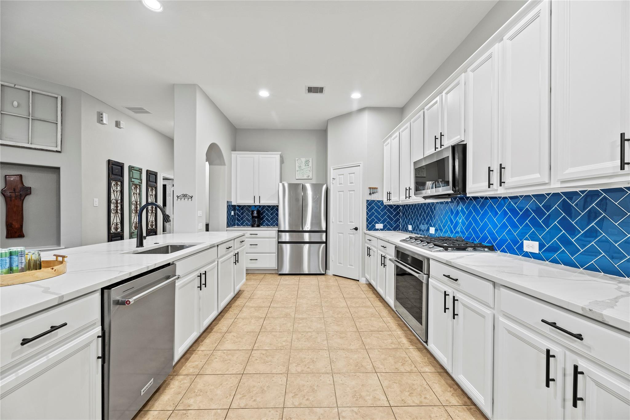3106 London Lane