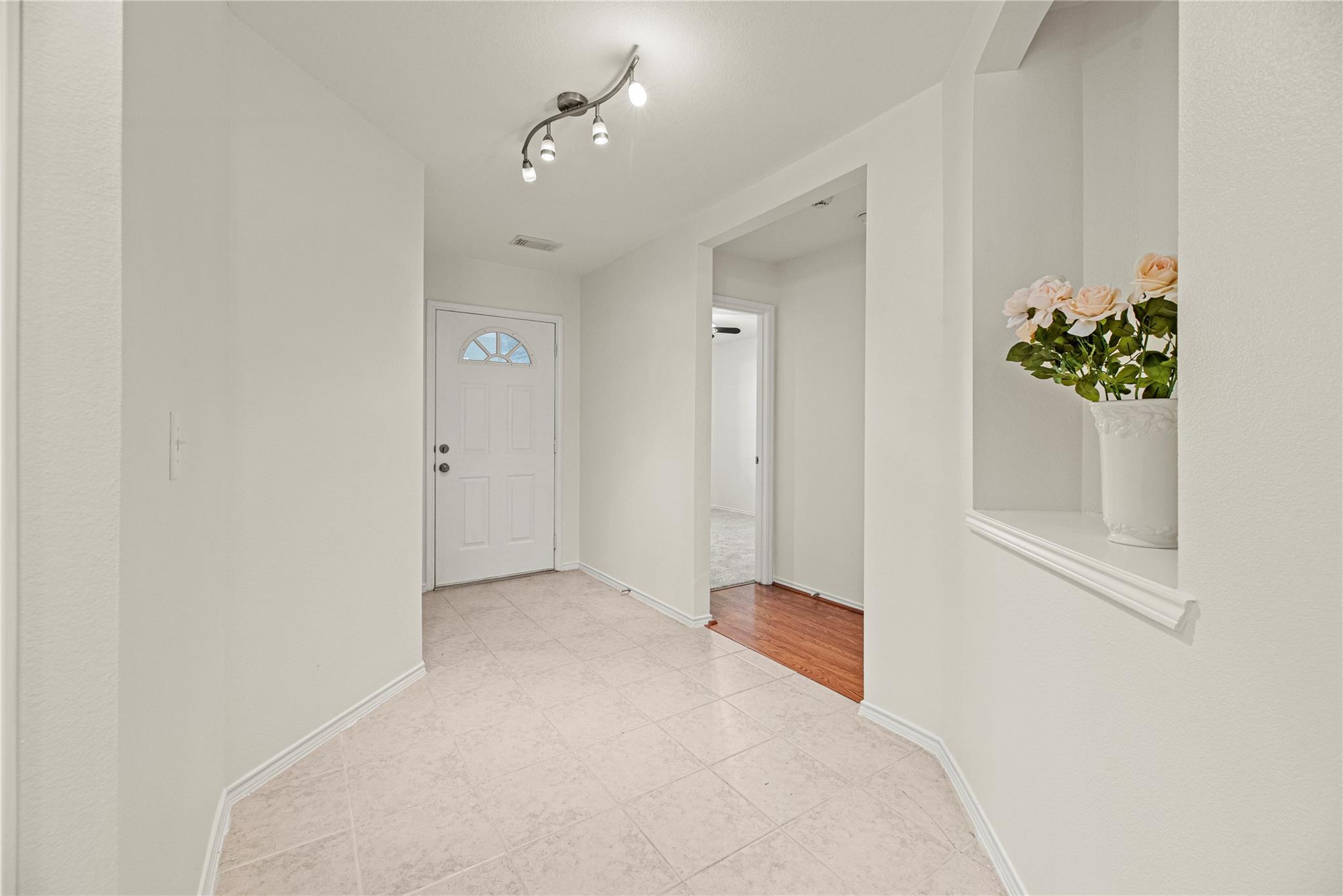 10339 Caribou Cove