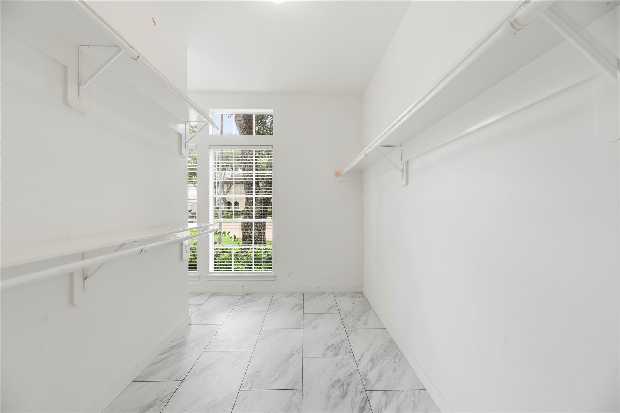3806 Westall Lane