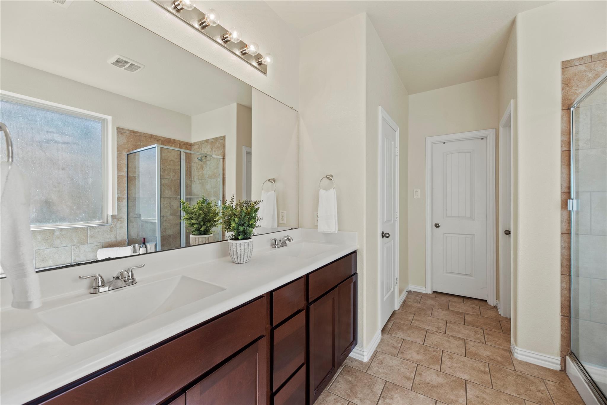 2406 Scarlet View Lane