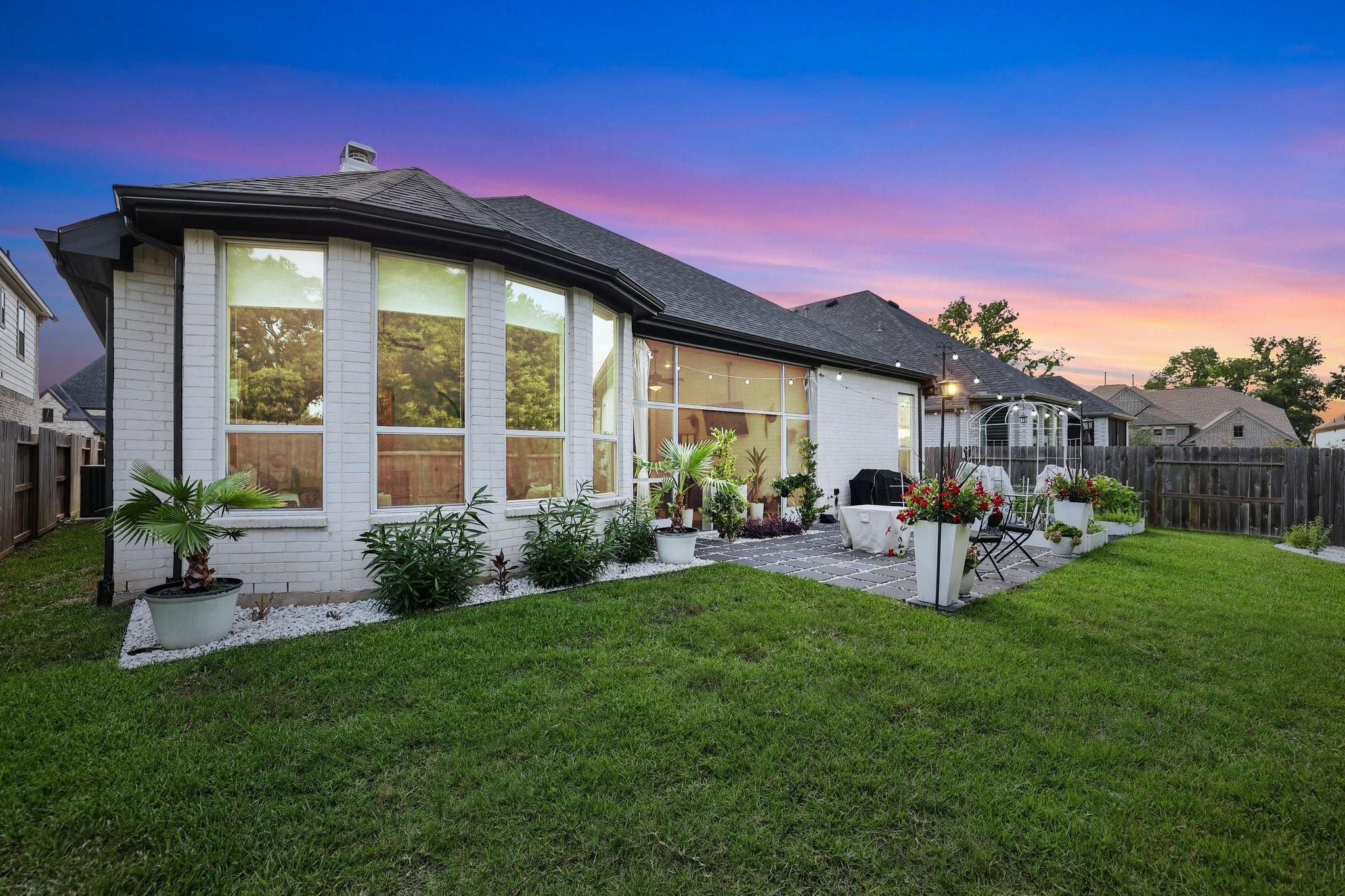 2514 Heritage Park Drive