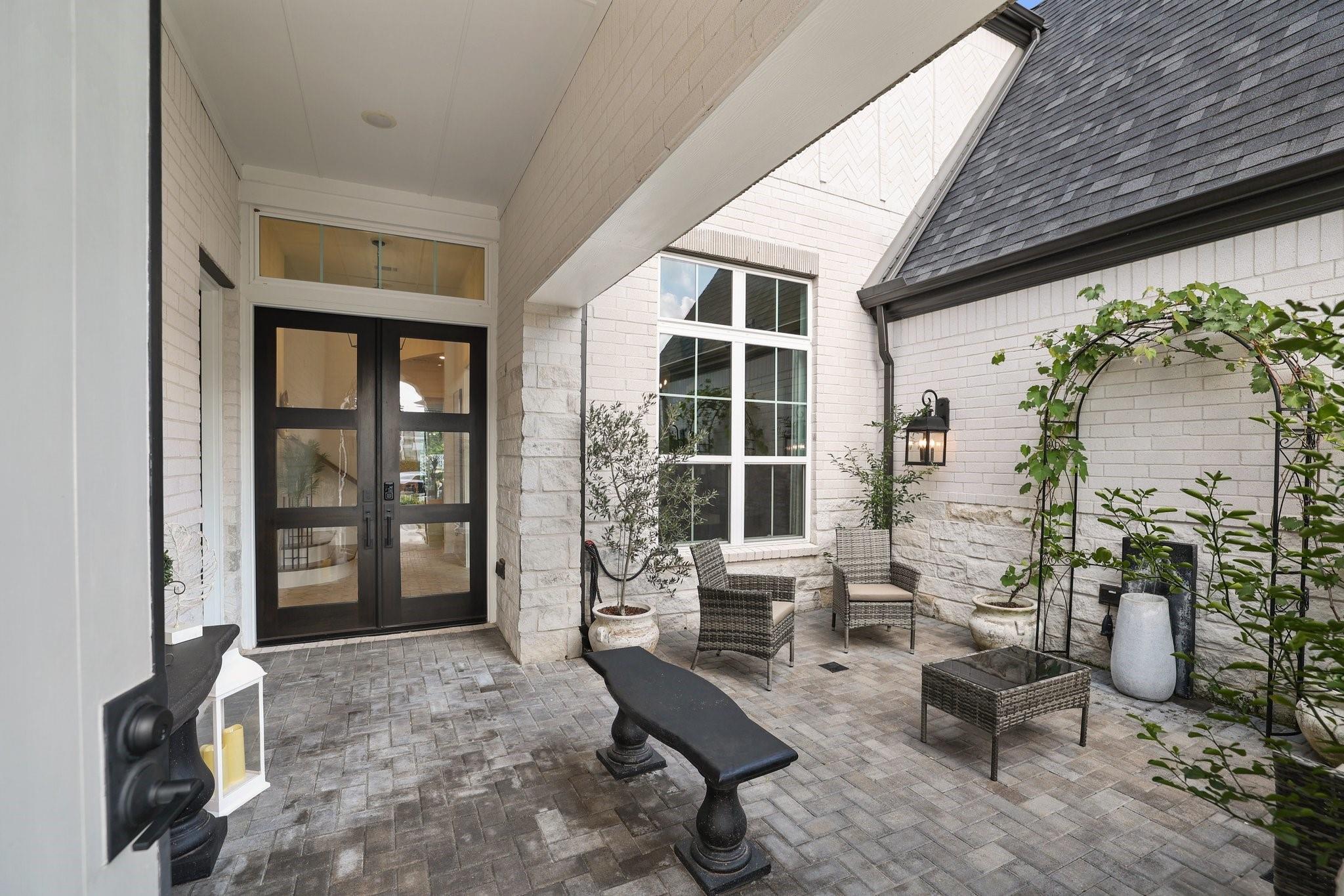 2514 Heritage Park Drive