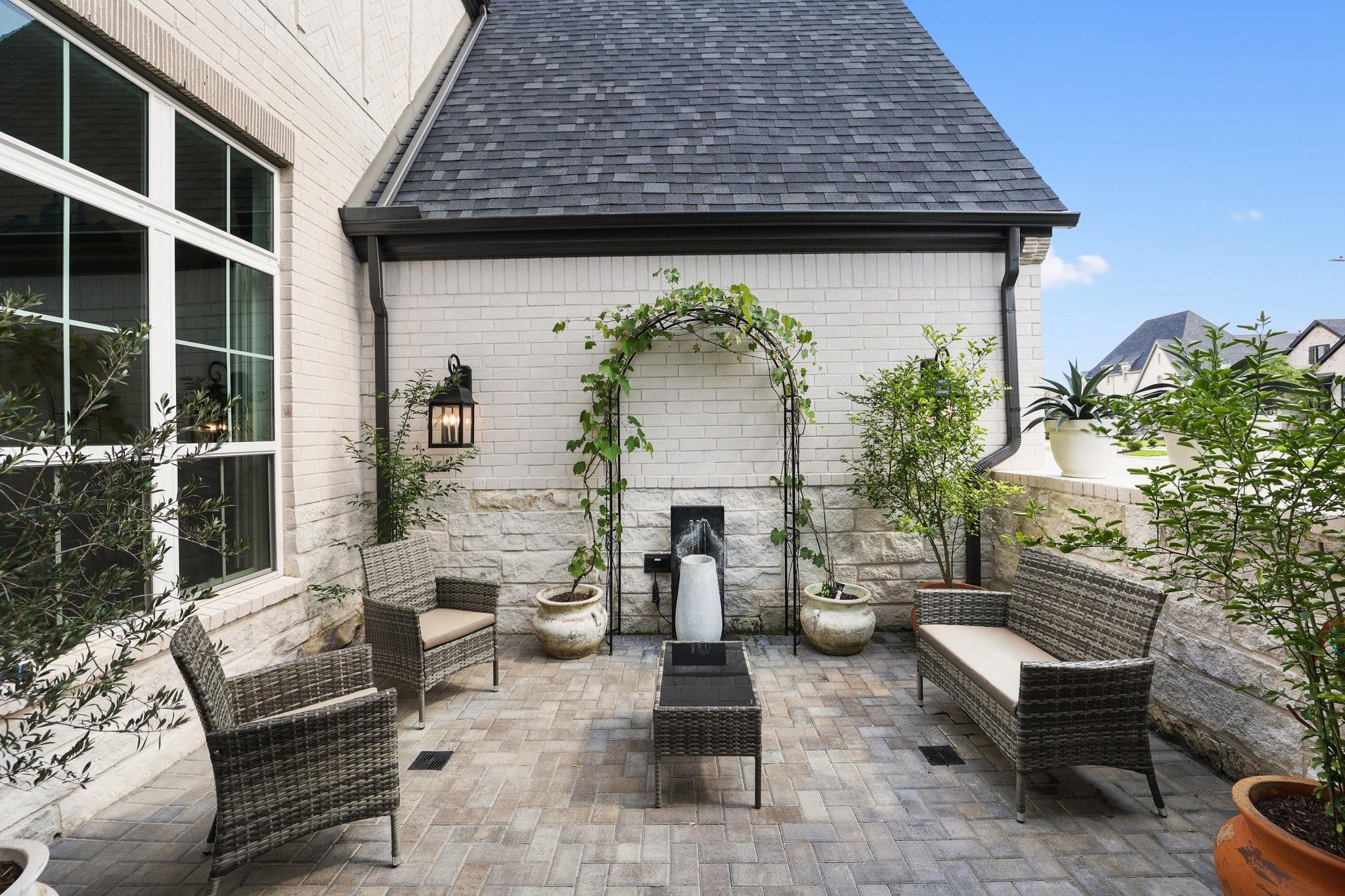 2514 Heritage Park Drive