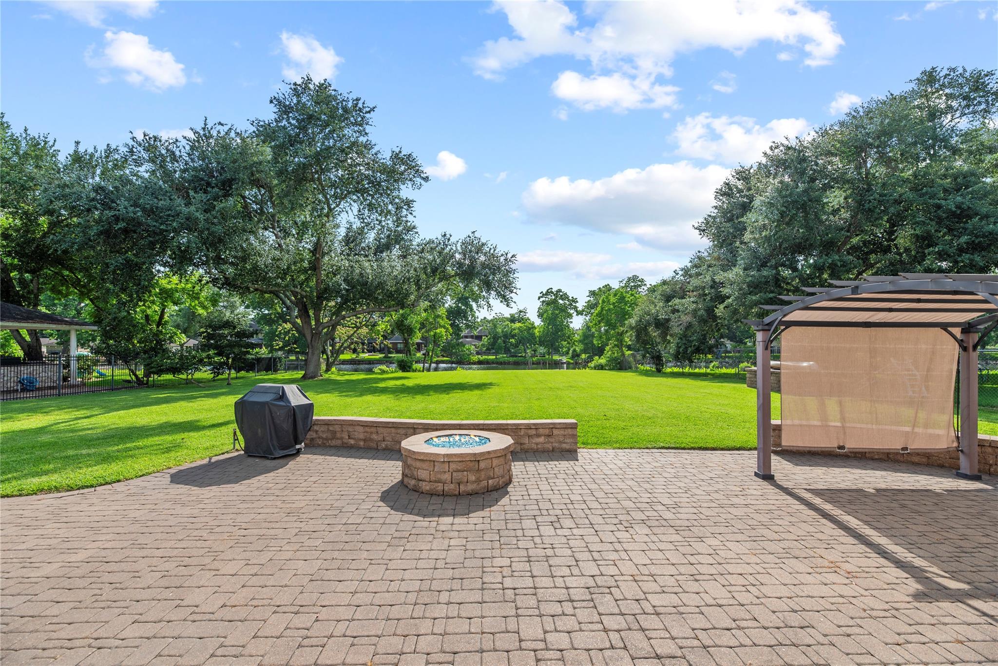 4815 Diamond Springs Drive