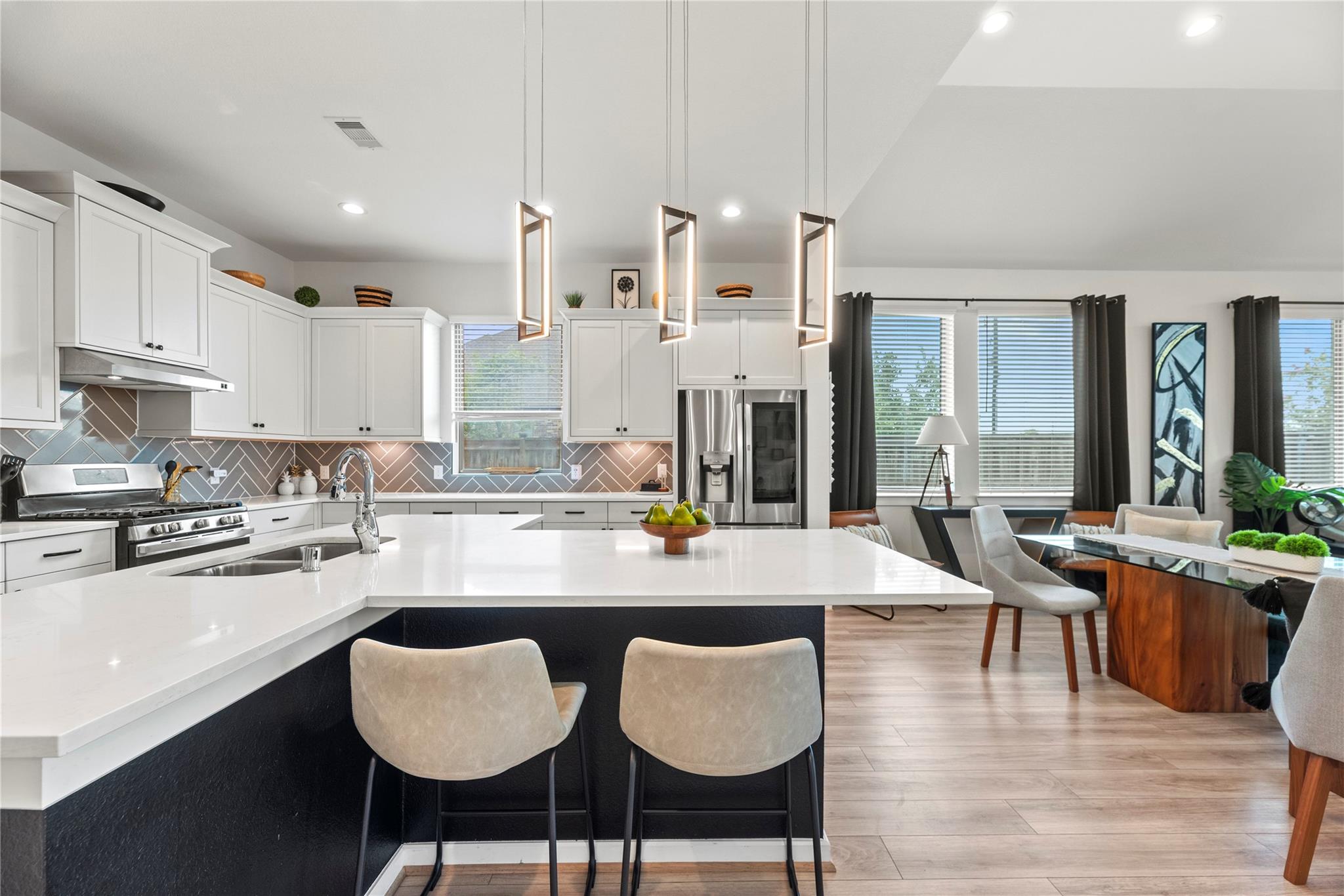 10534 Emory Park