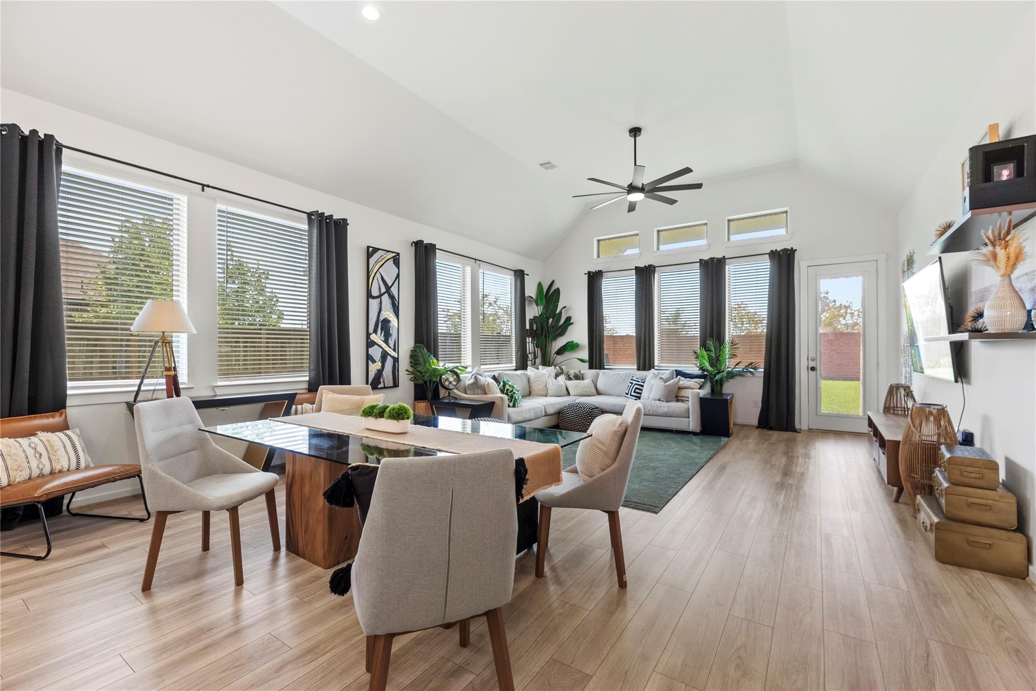 10534 Emory Park