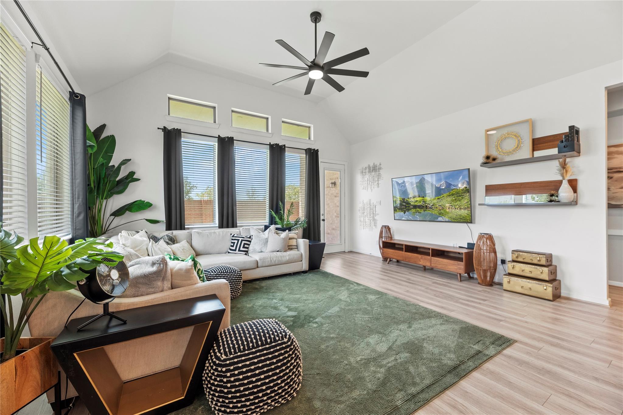 10534 Emory Park