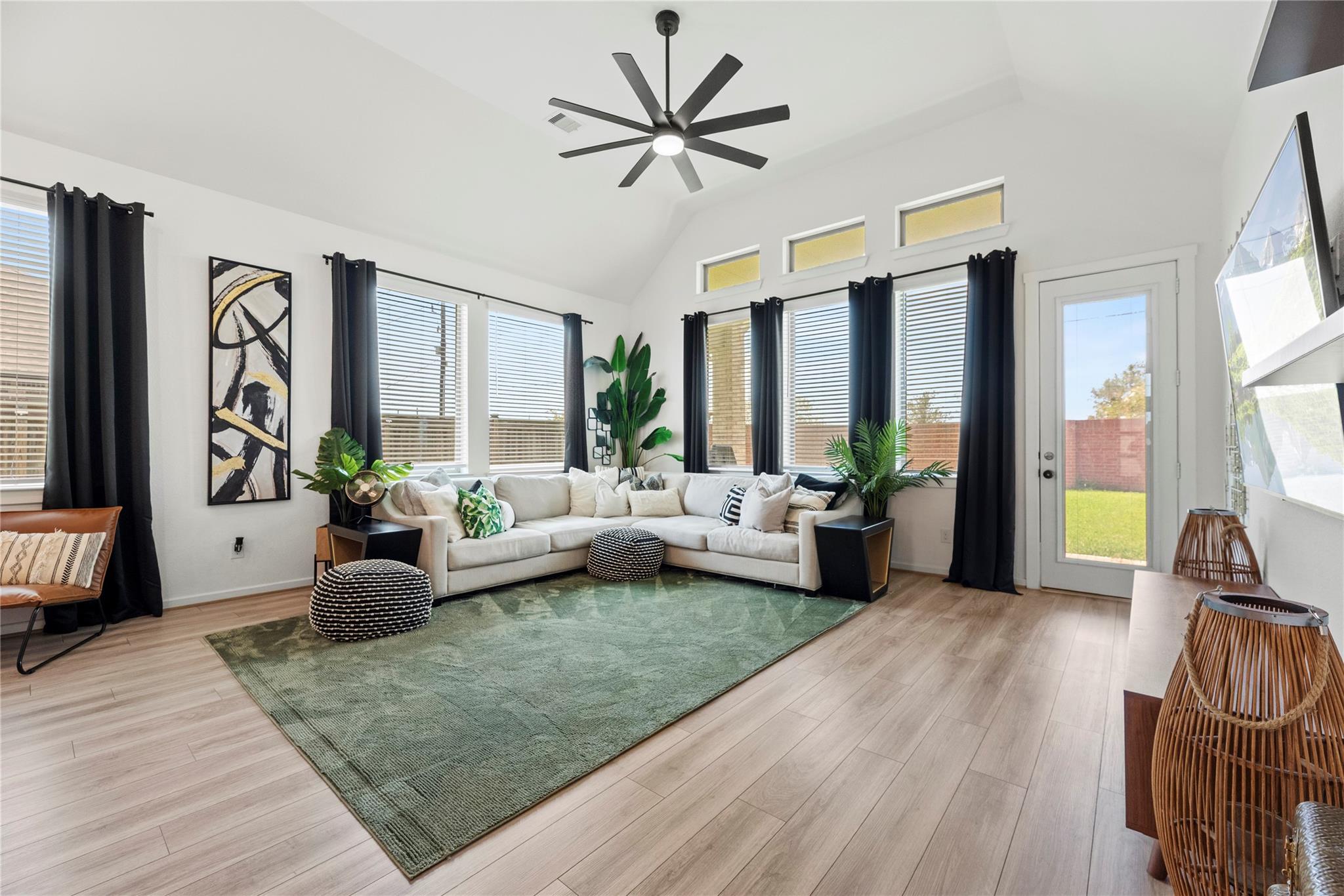 10534 Emory Park