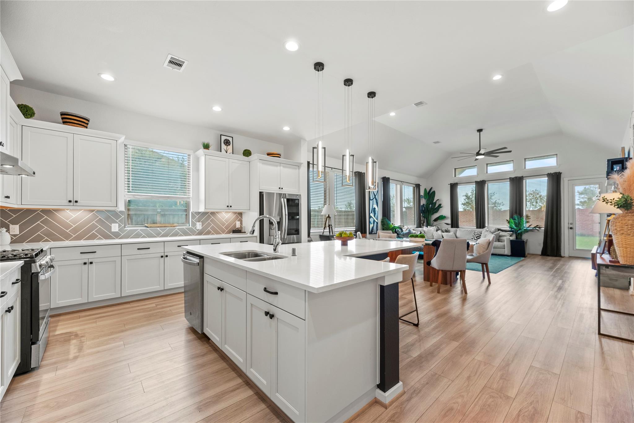 10534 Emory Park