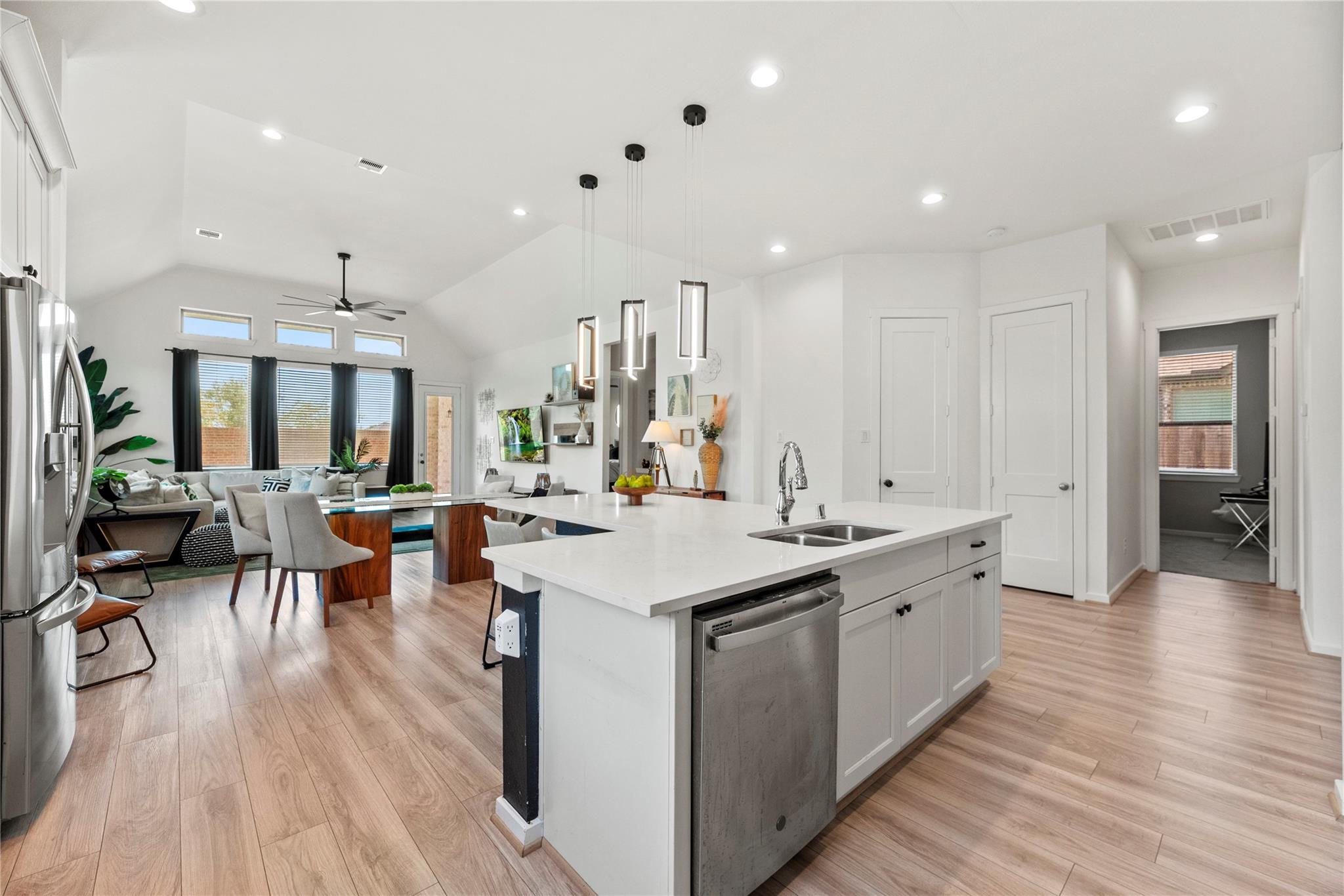 10534 Emory Park