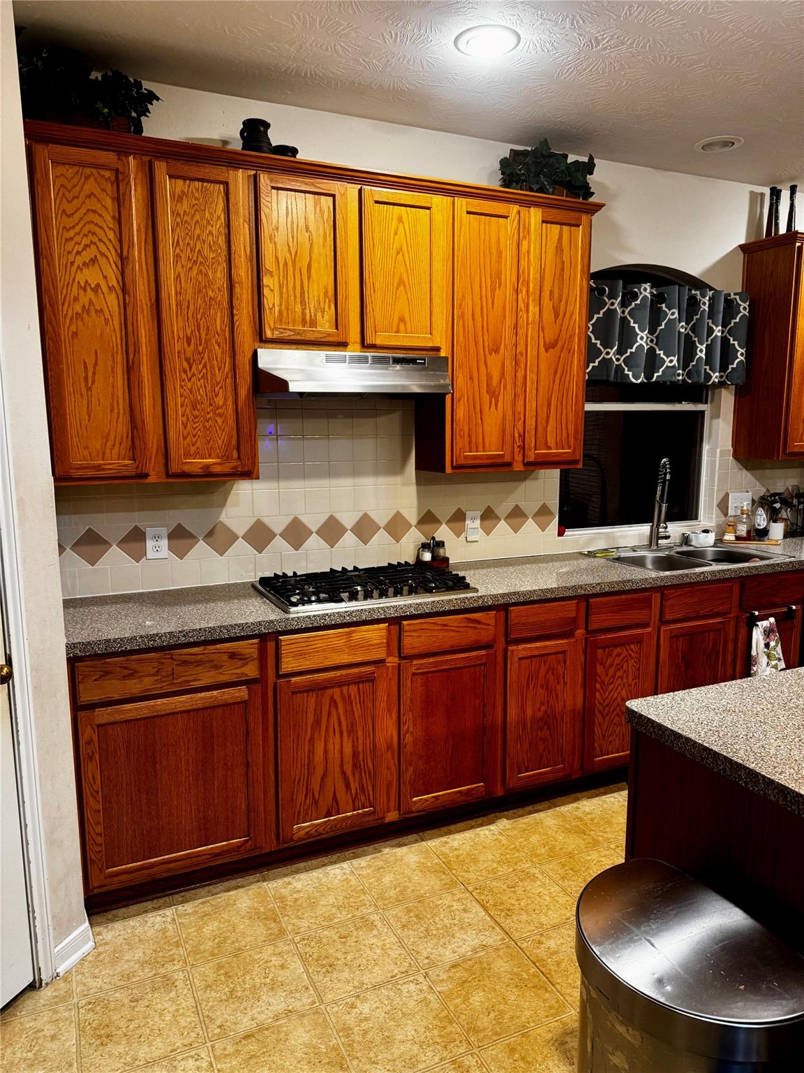 1234 Blue Leaf Drive