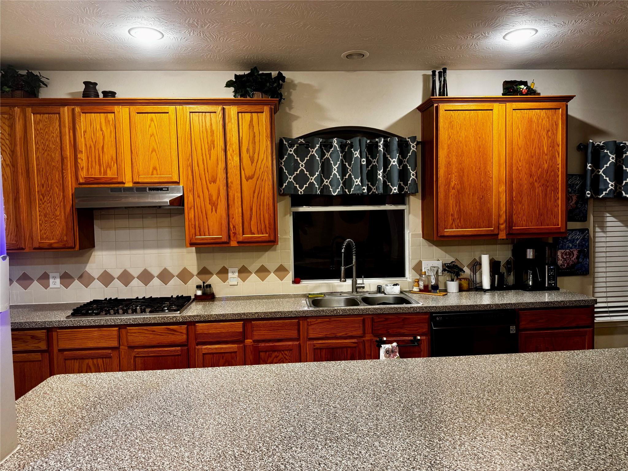 1234 Blue Leaf Drive