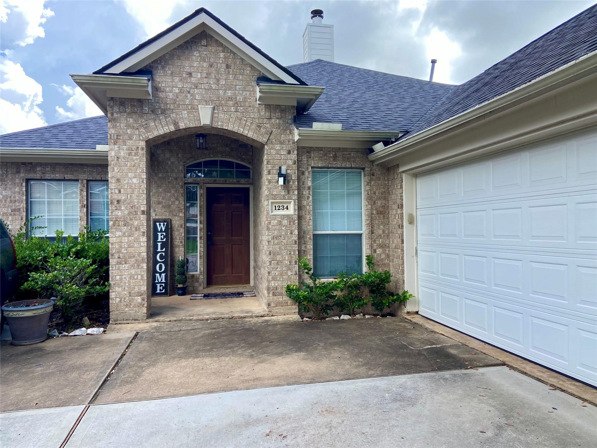 1234 Blue Leaf Drive