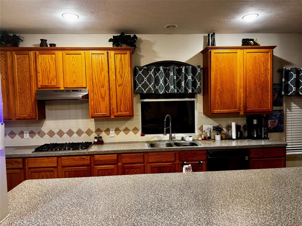 1234 Blue Leaf Drive