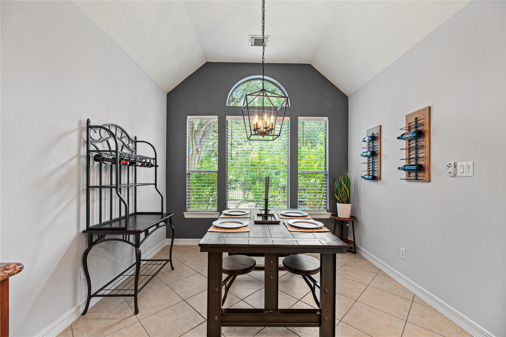 8523 Rue De Maison