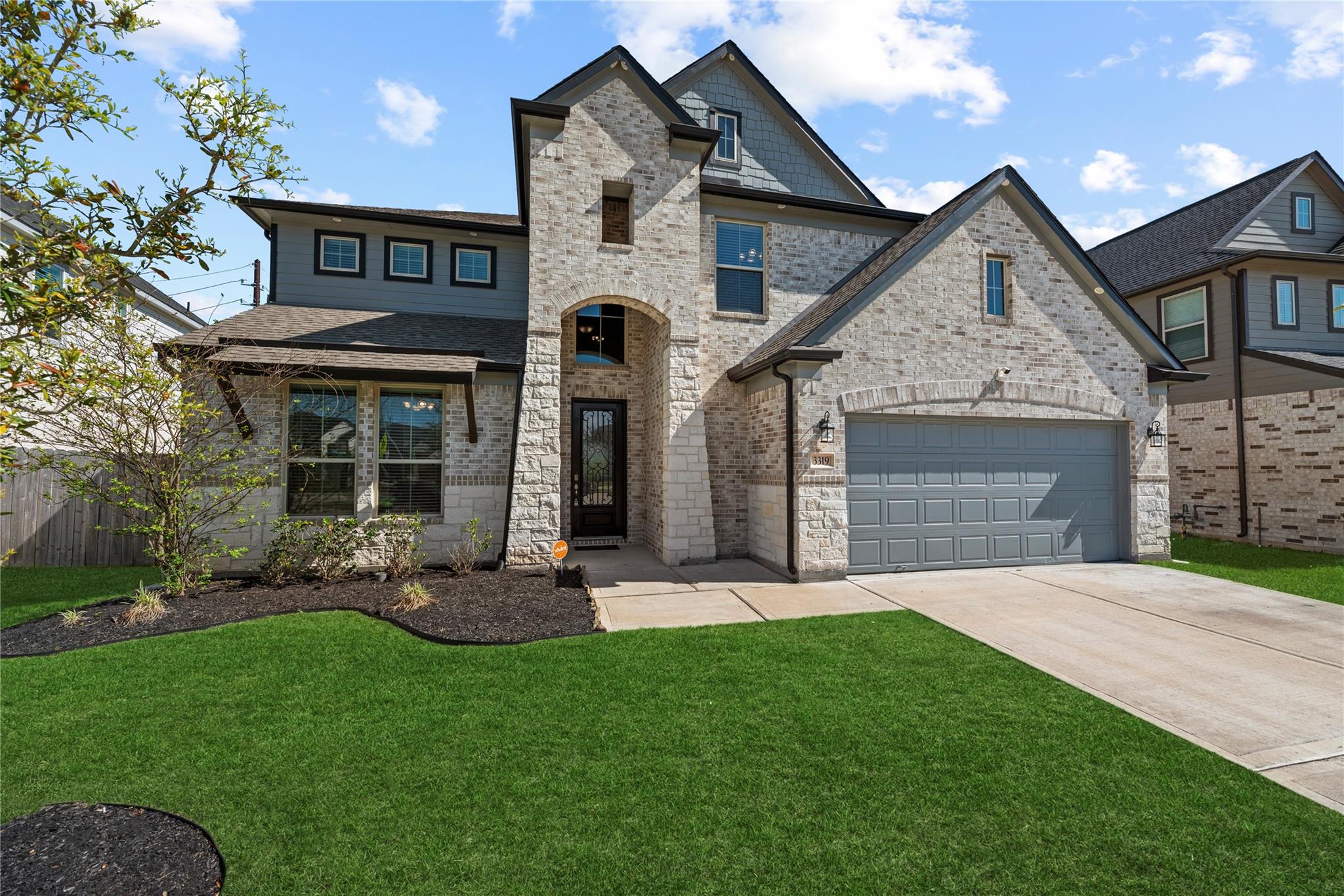 3319 Learning Tree Lane