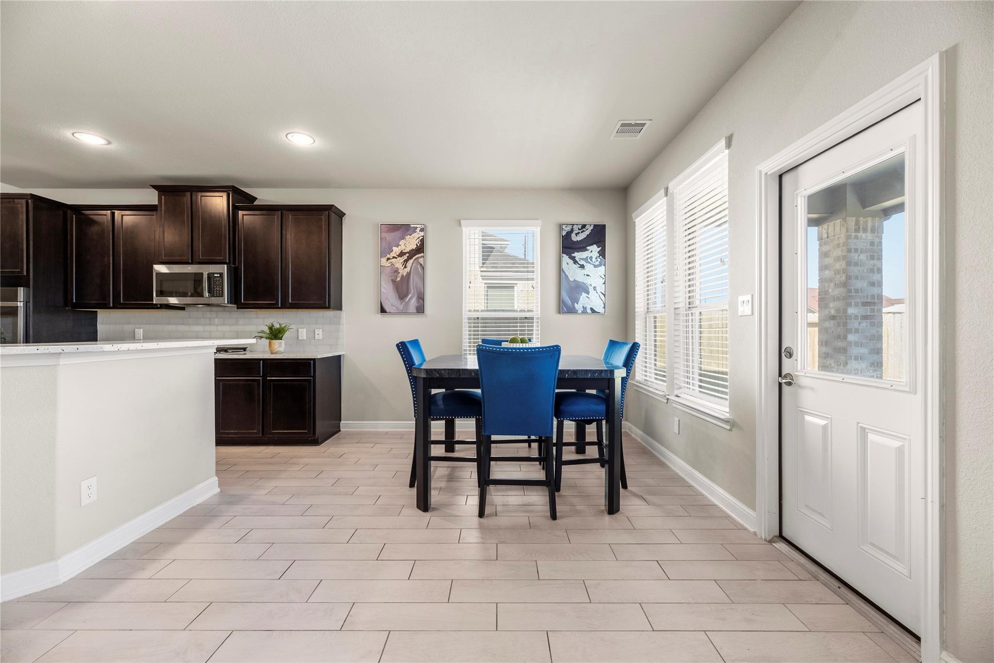 3319 Learning Tree Lane
