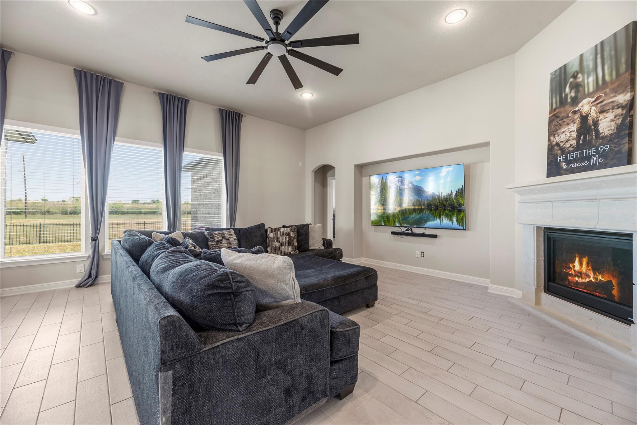 3319 Learning Tree Lane