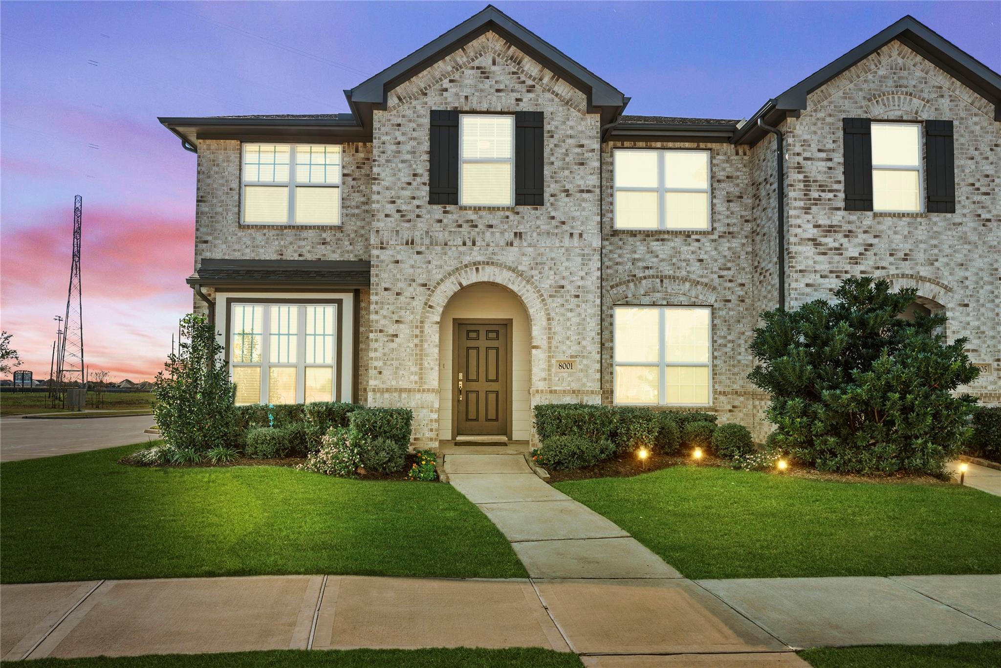 8001 Scanlan Trail