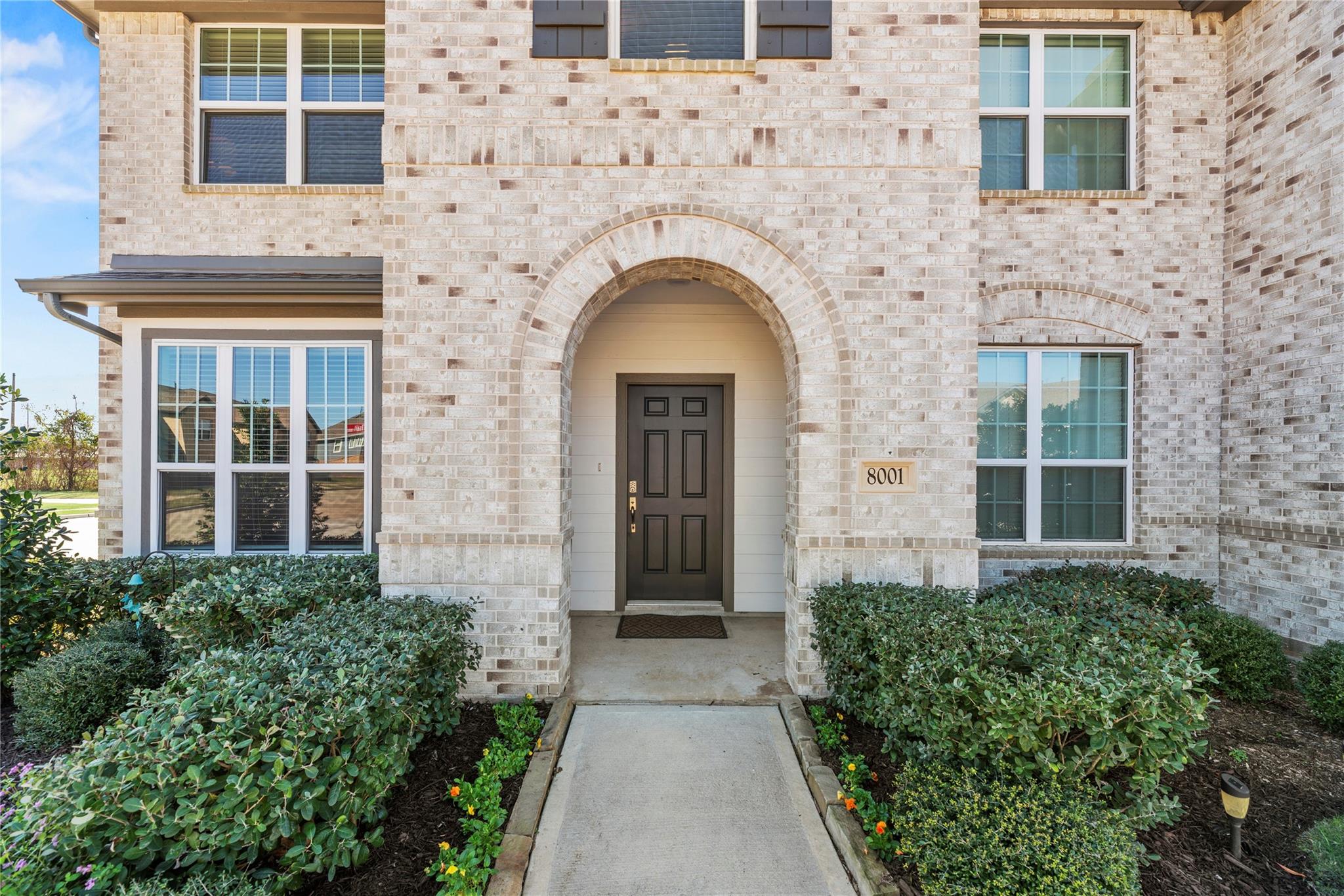 8001 Scanlan Trail