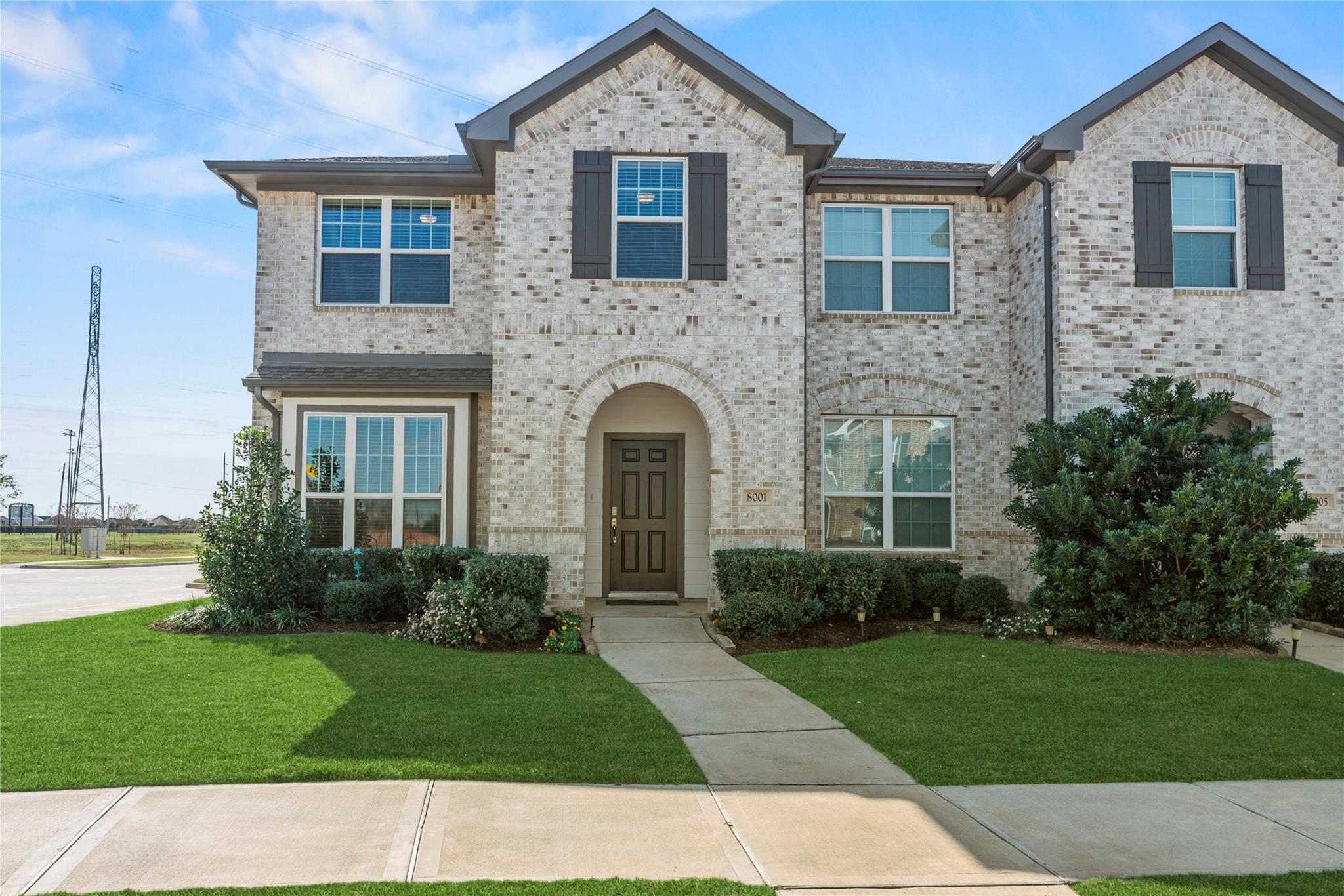 8001 Scanlan Trail