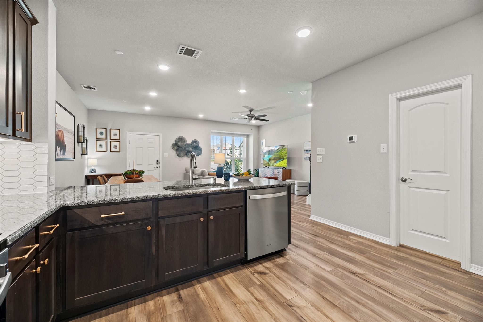 8001 Scanlan Trail