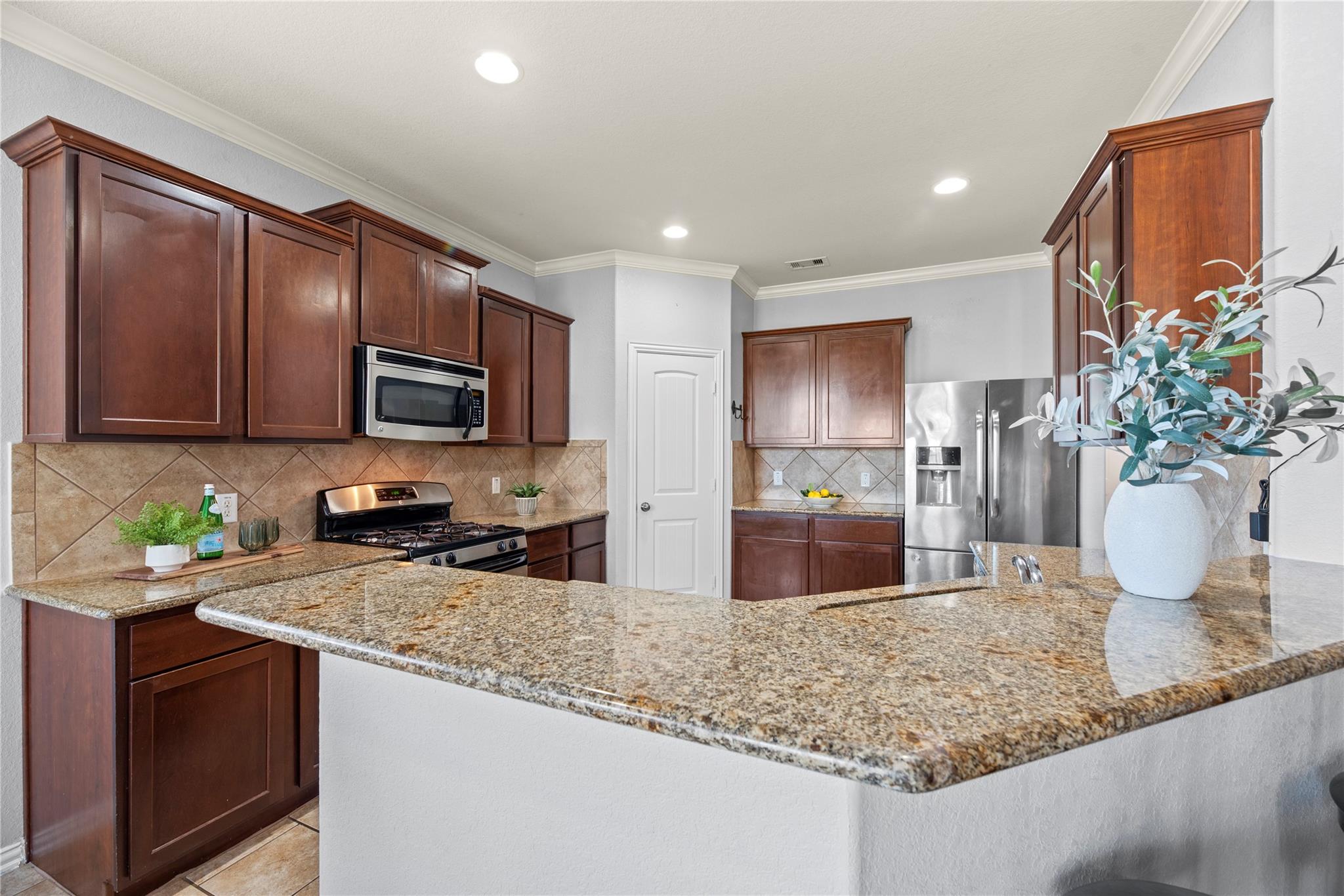 2406 Scarlet View Lane