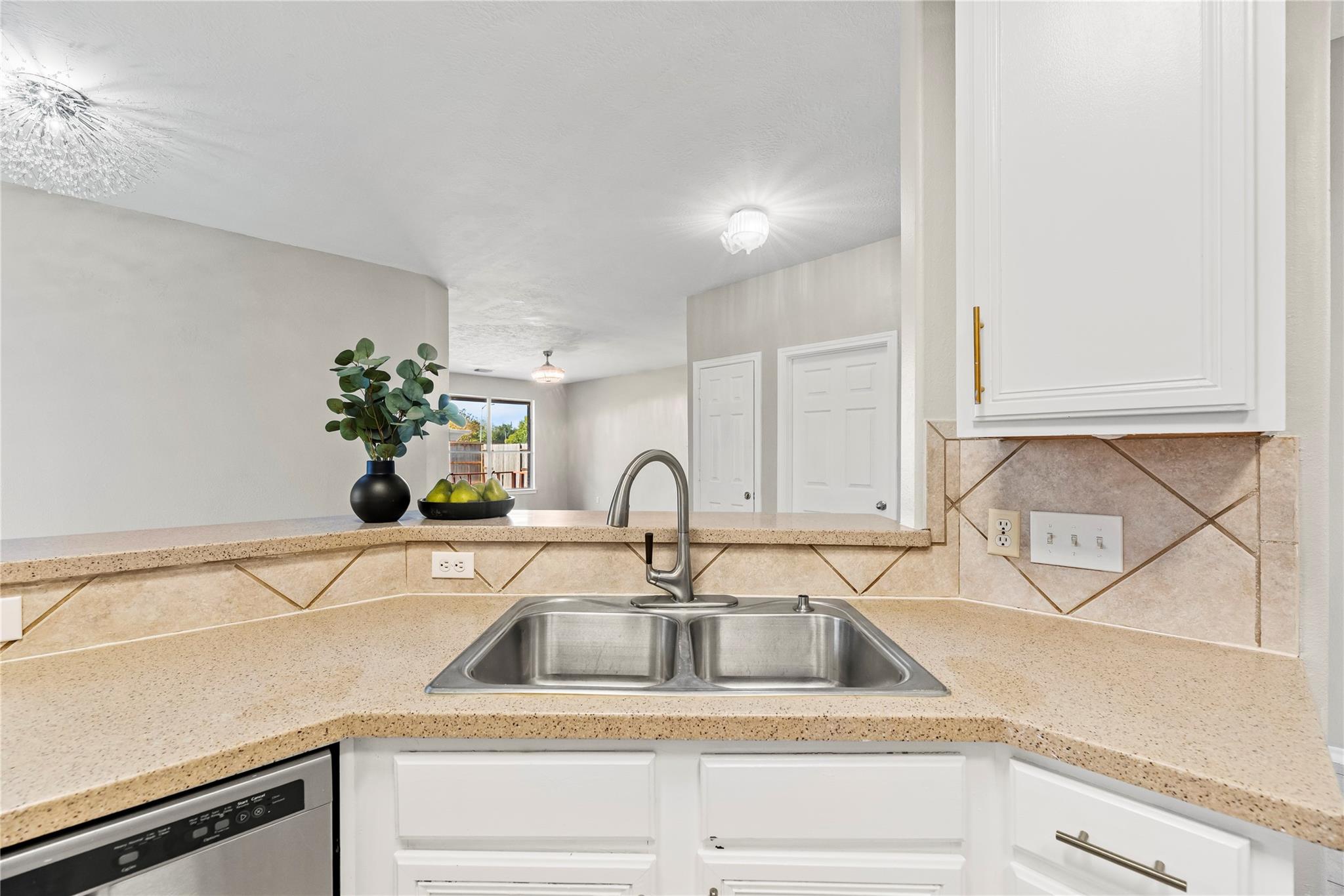 2706 Argos Drive