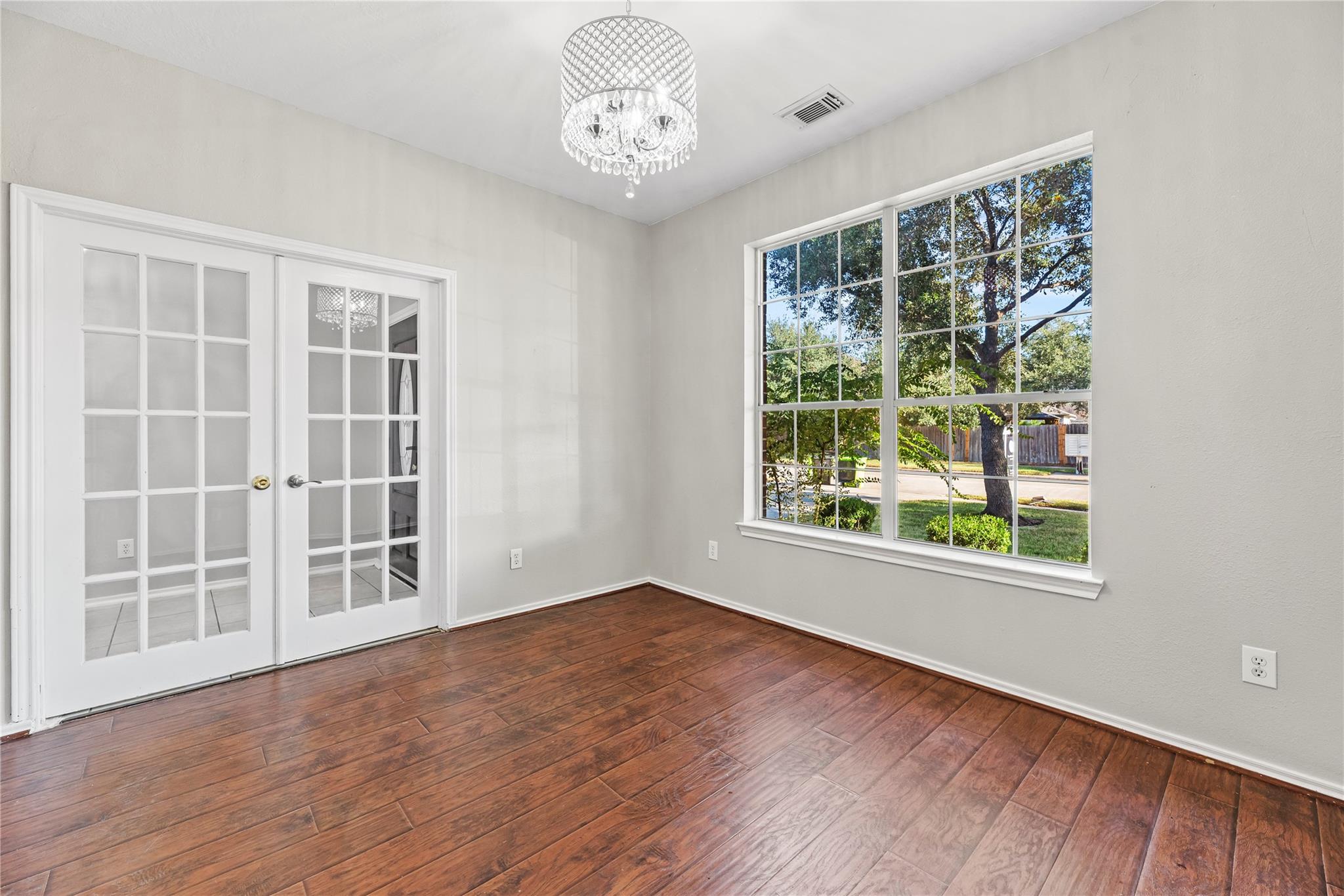 2706 Argos Drive