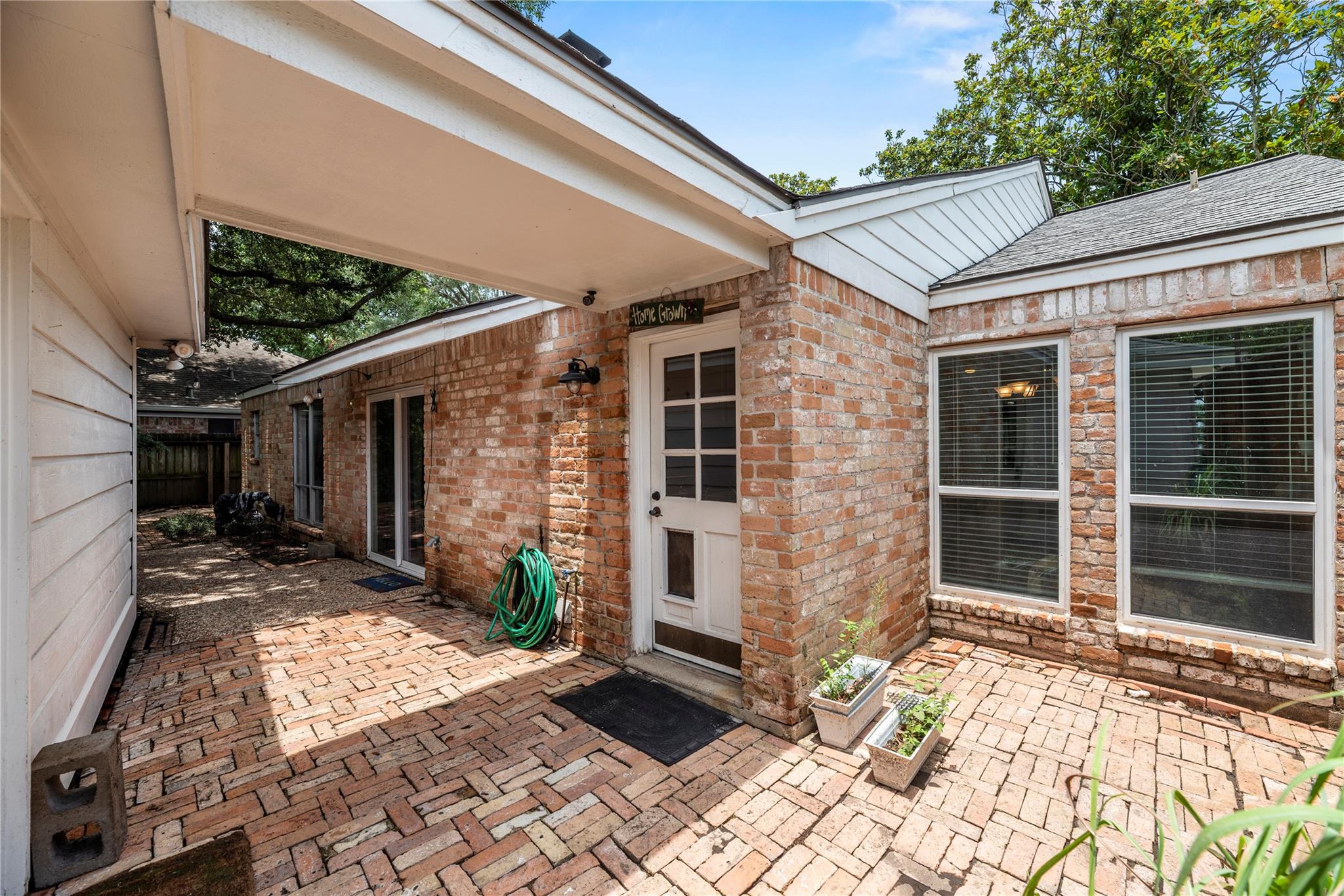 14203 Wickersham Lane