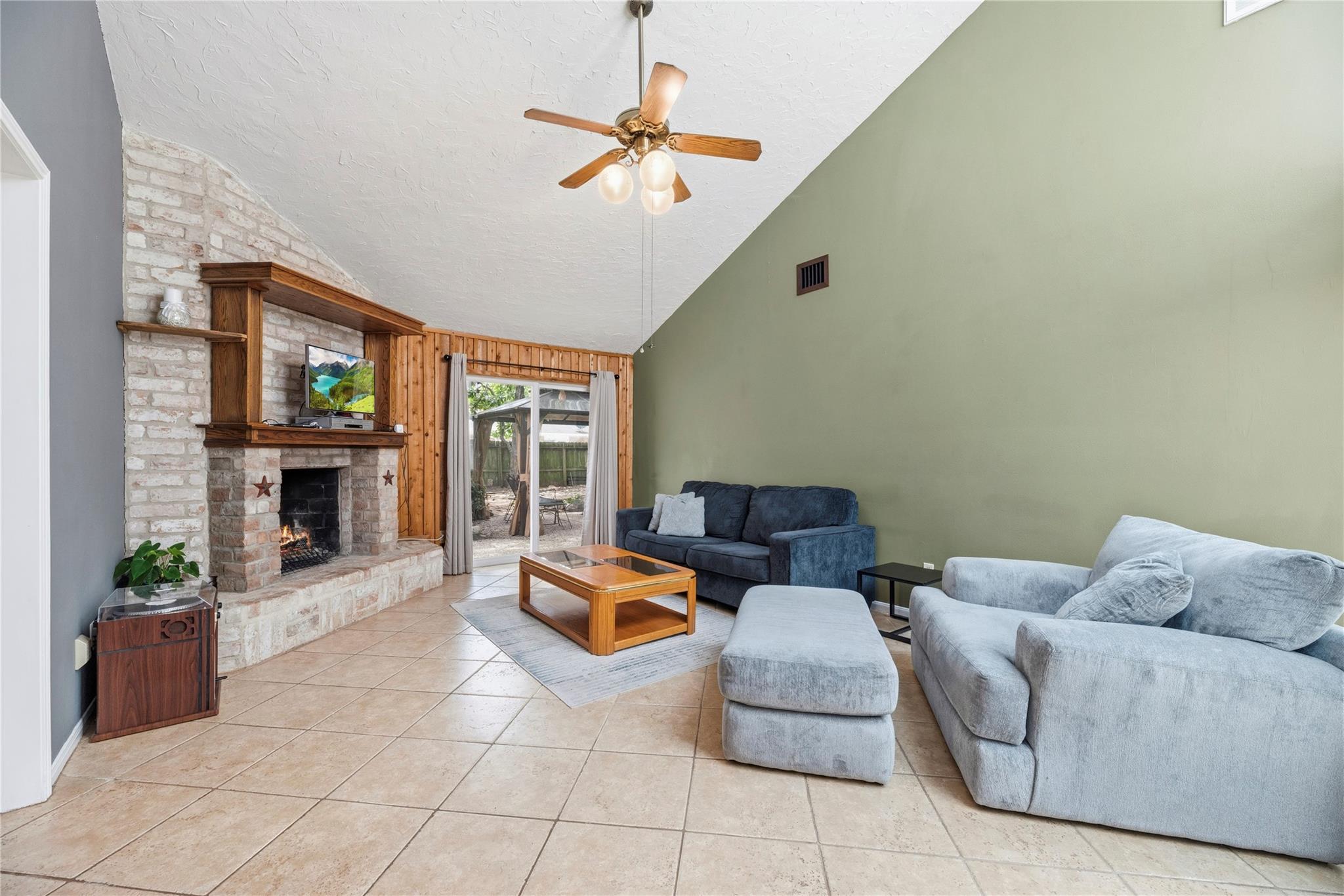 14203 Wickersham Lane