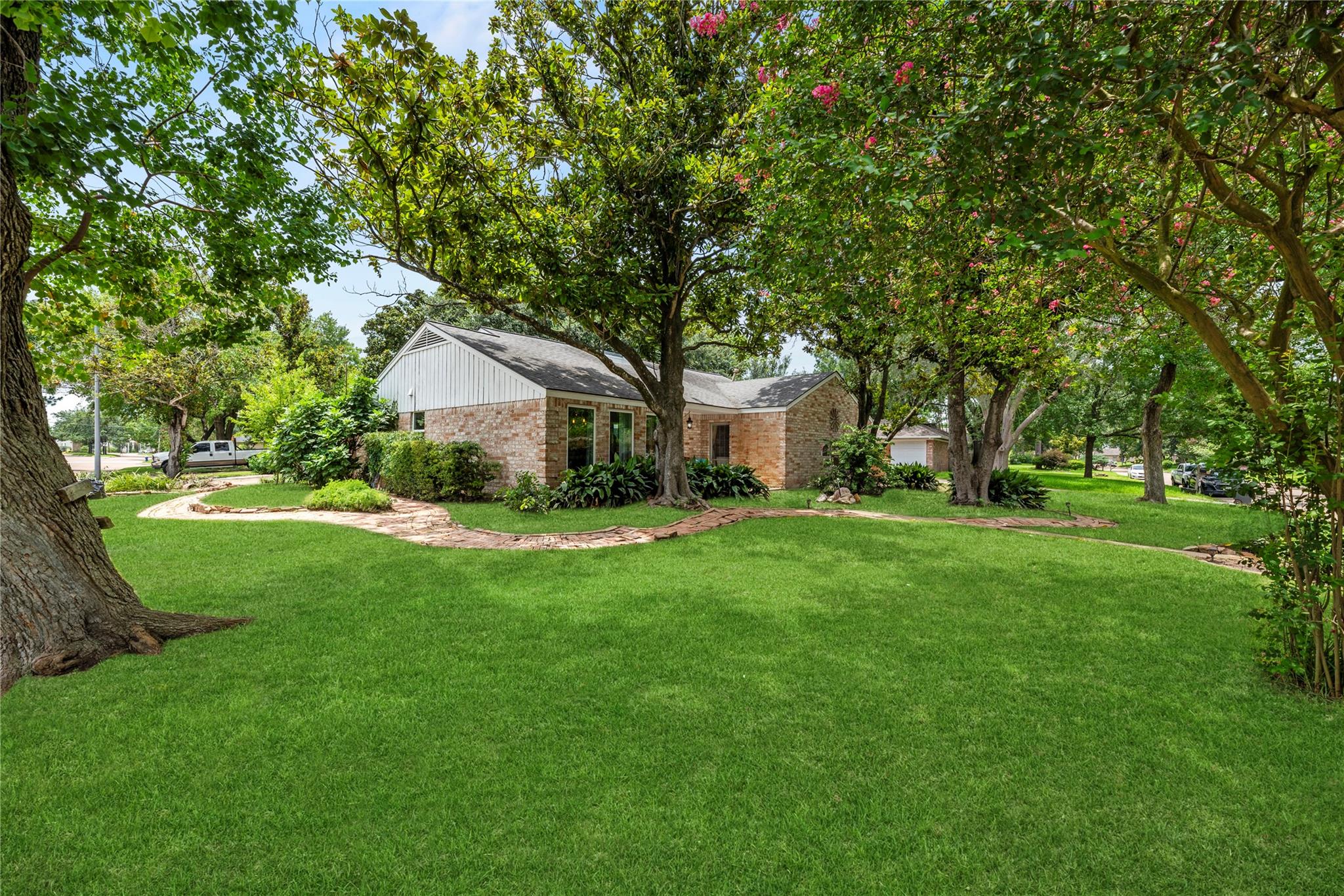 14203 Wickersham Lane