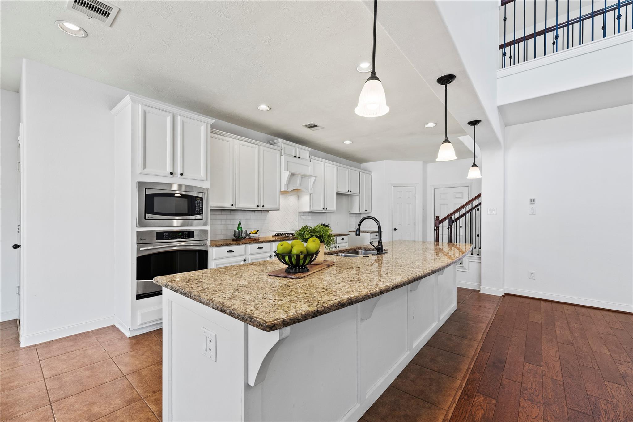 9210 Cold Hollow Lane