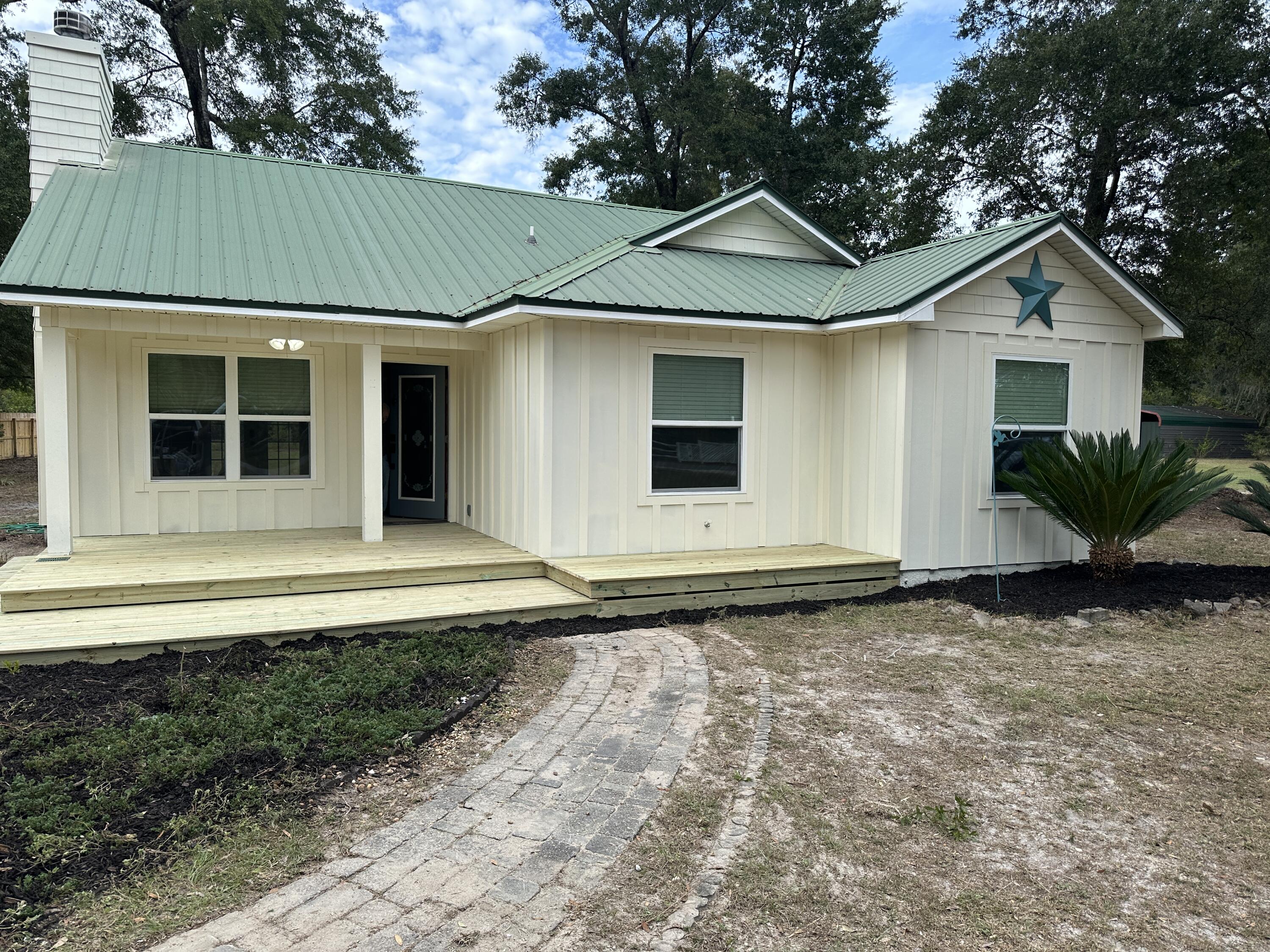 218 Sparkleberry Lane