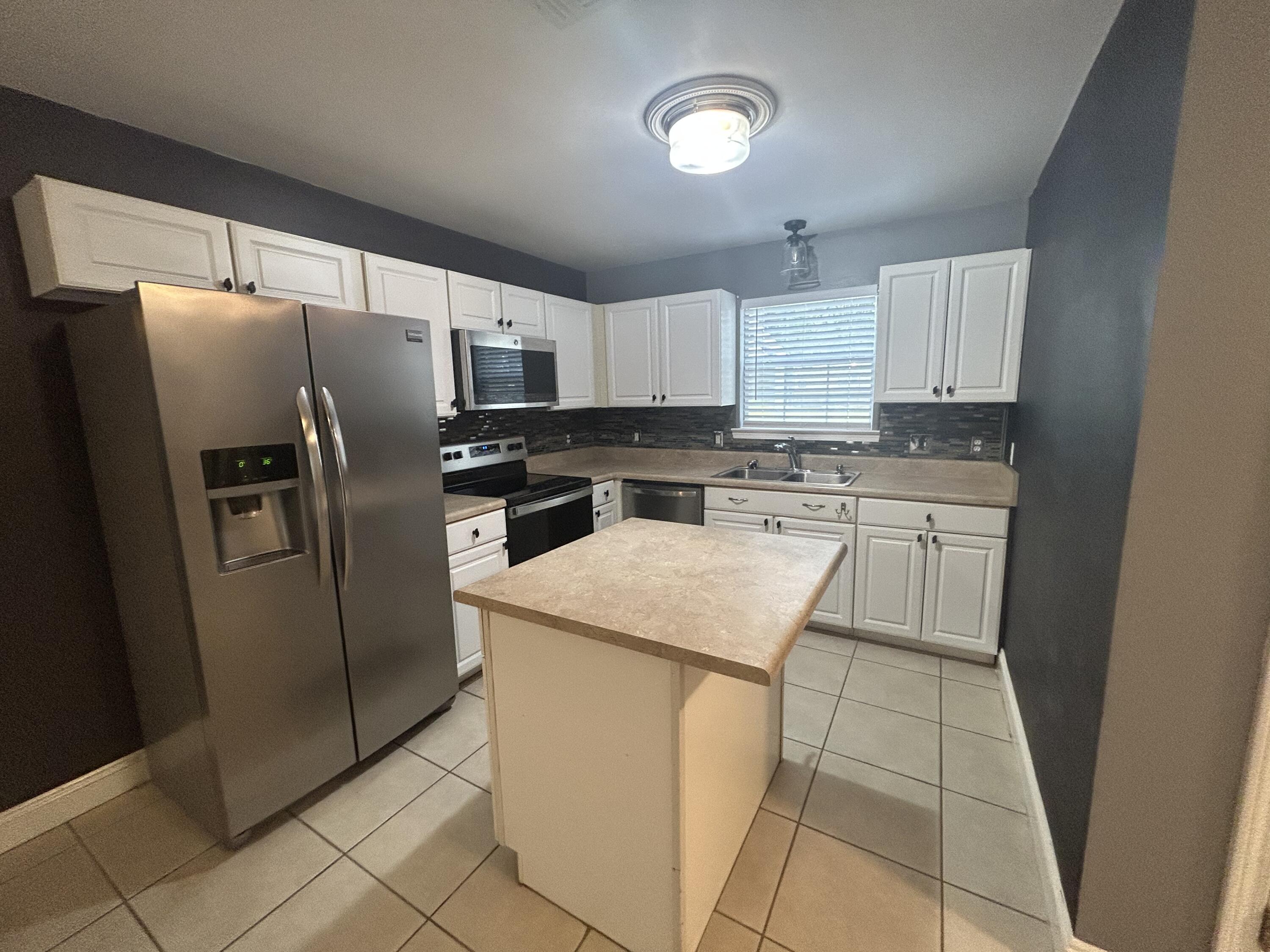 218 Sparkleberry Lane